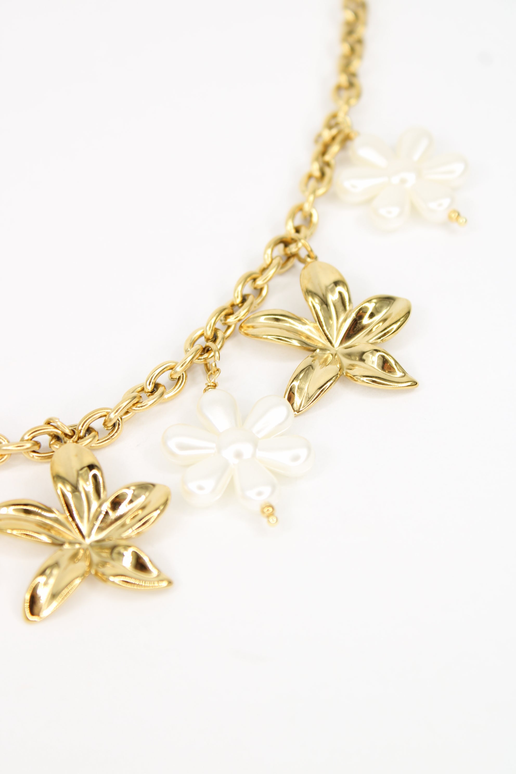 Collier Aluna