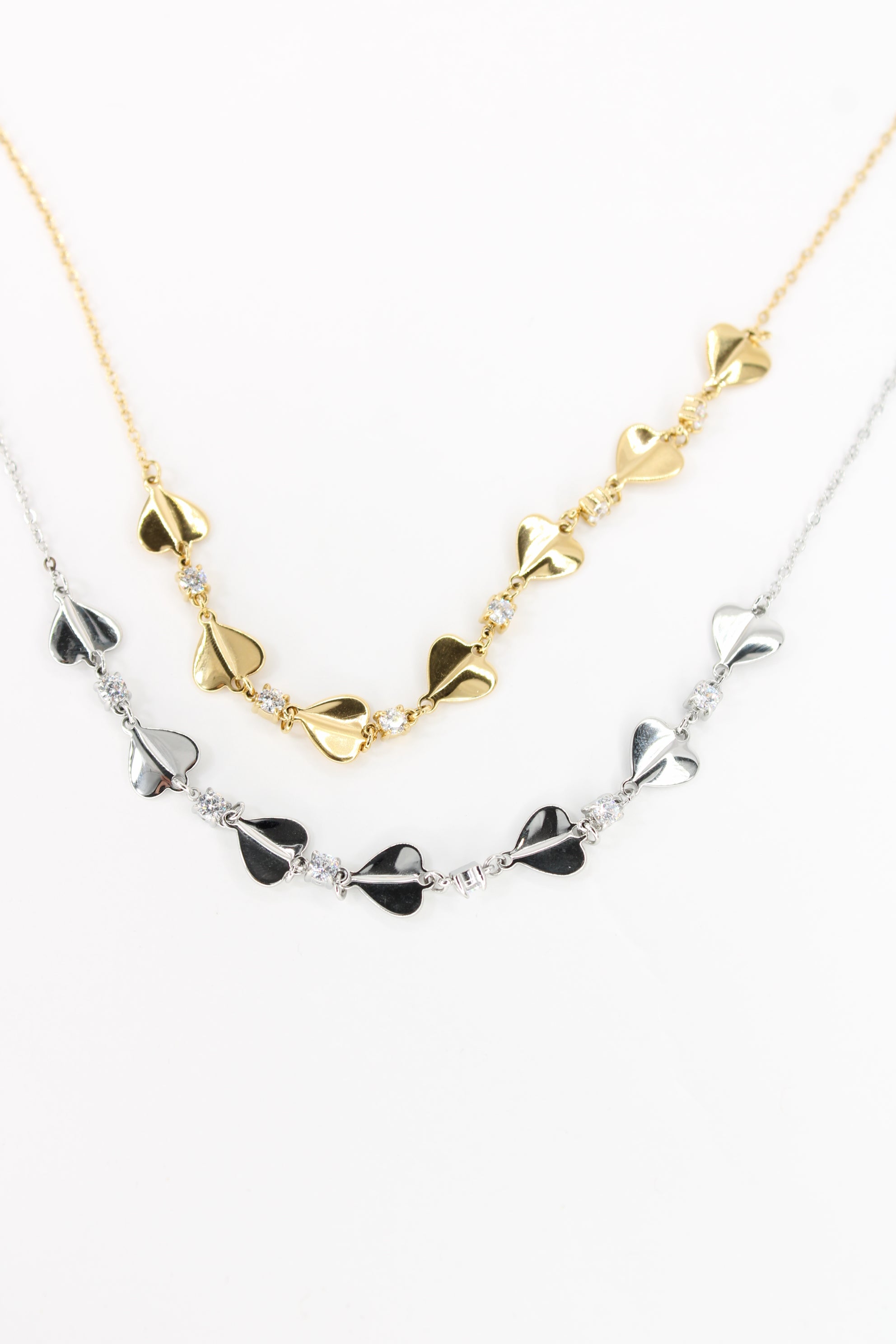 ✨ Collier Amoria – Collier Long à Coeur en Acier Inoxydable