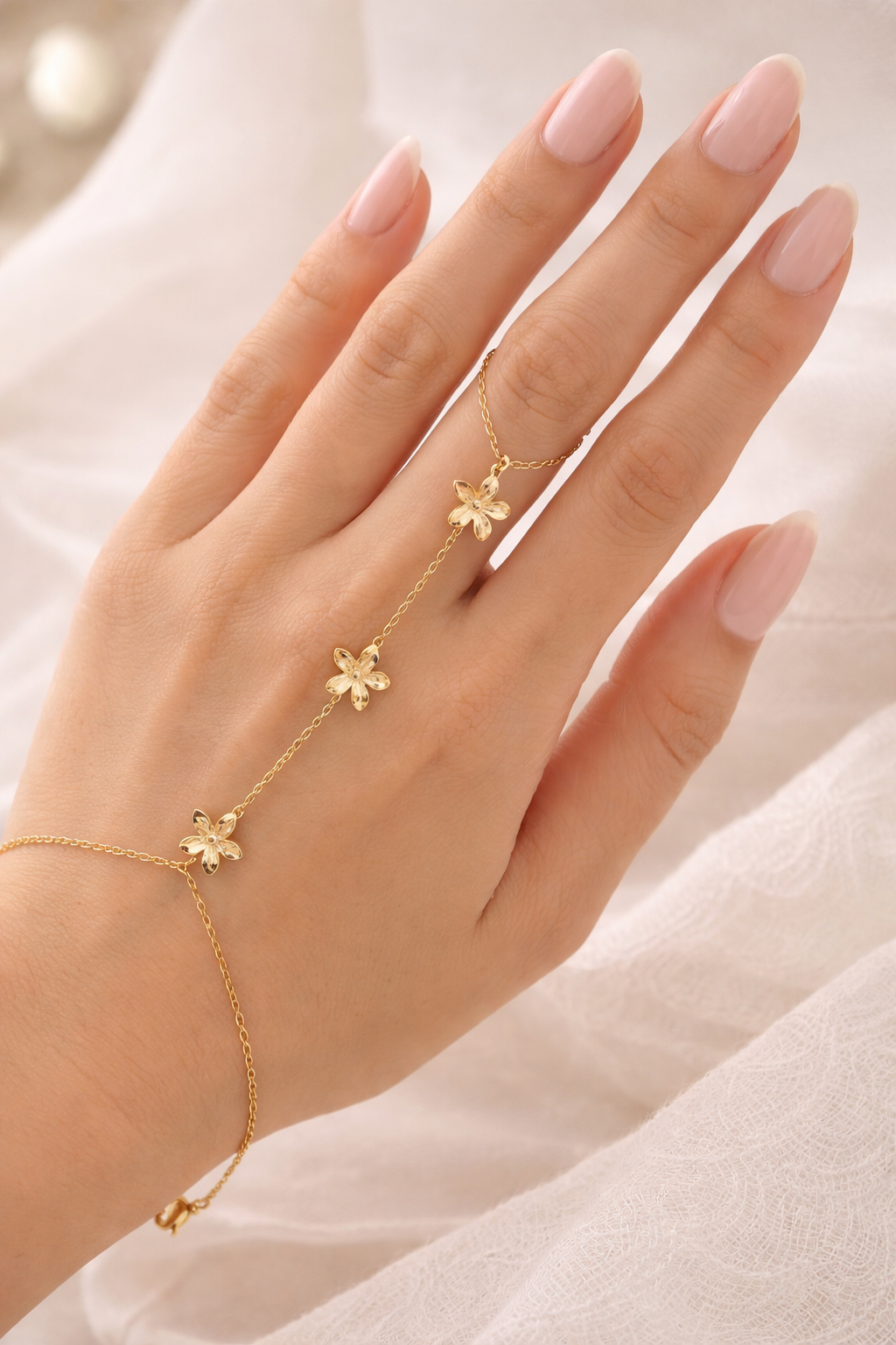 ✨ Bijou de Main Alméa – Bijou de Main Fleurs Dorées