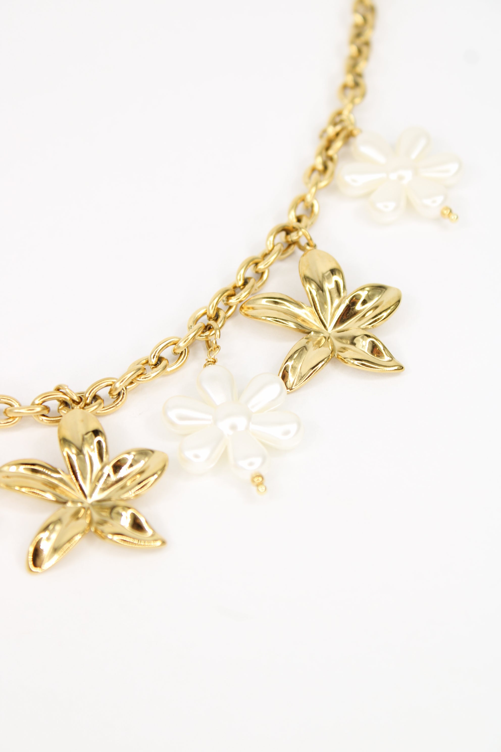 Collier Aluna