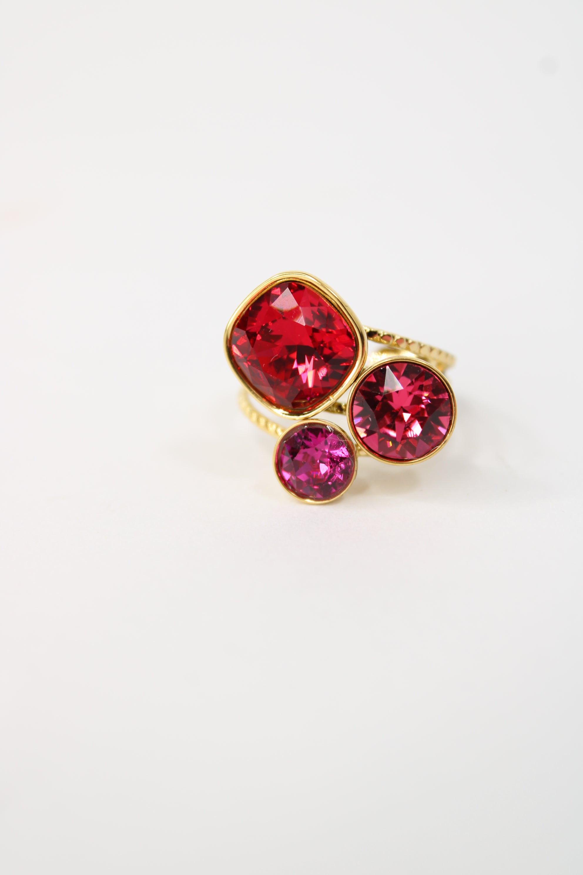 Thais ring