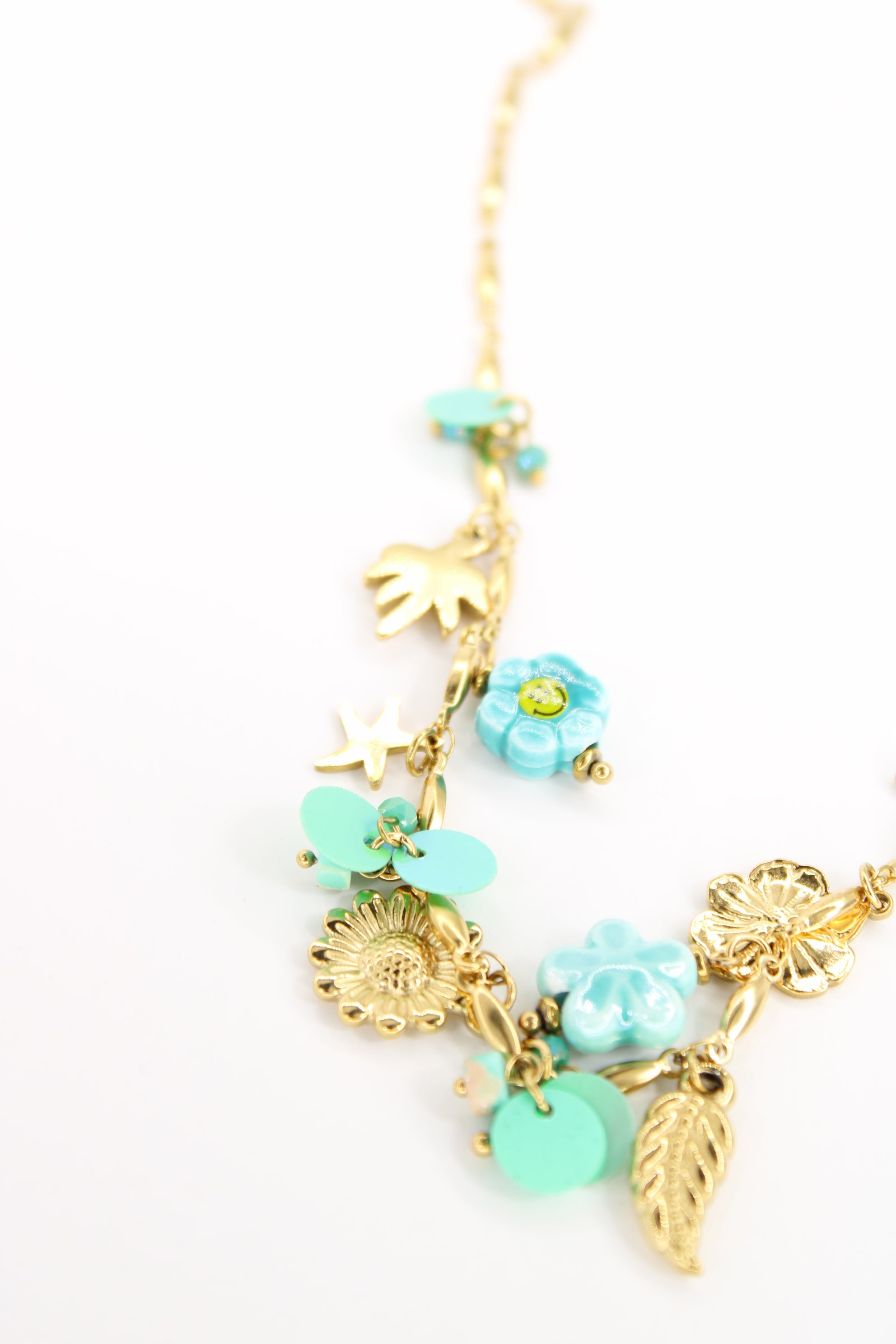 Collier Linda doré — Collier charms fleuris & breloques délicates