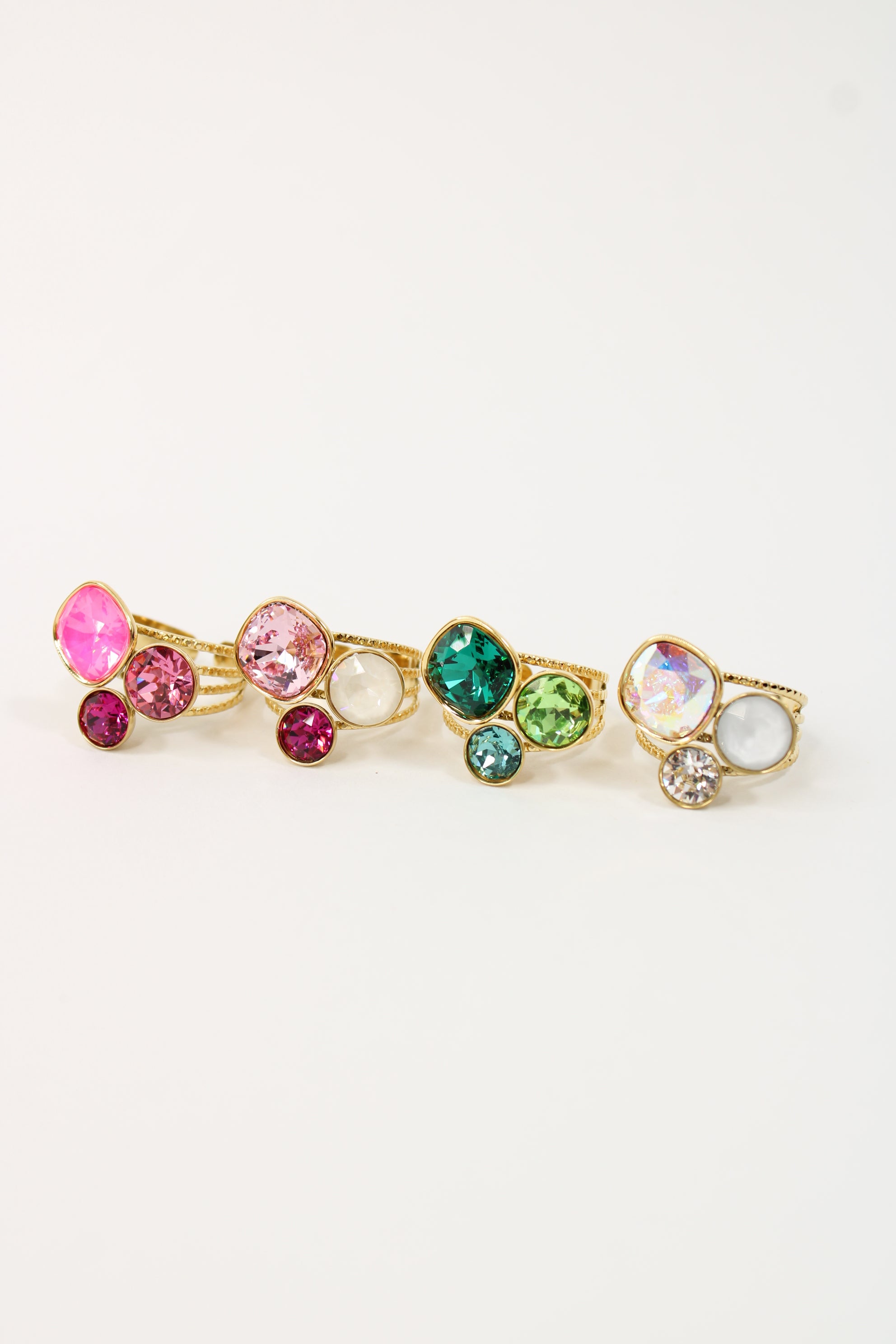 Thais ring