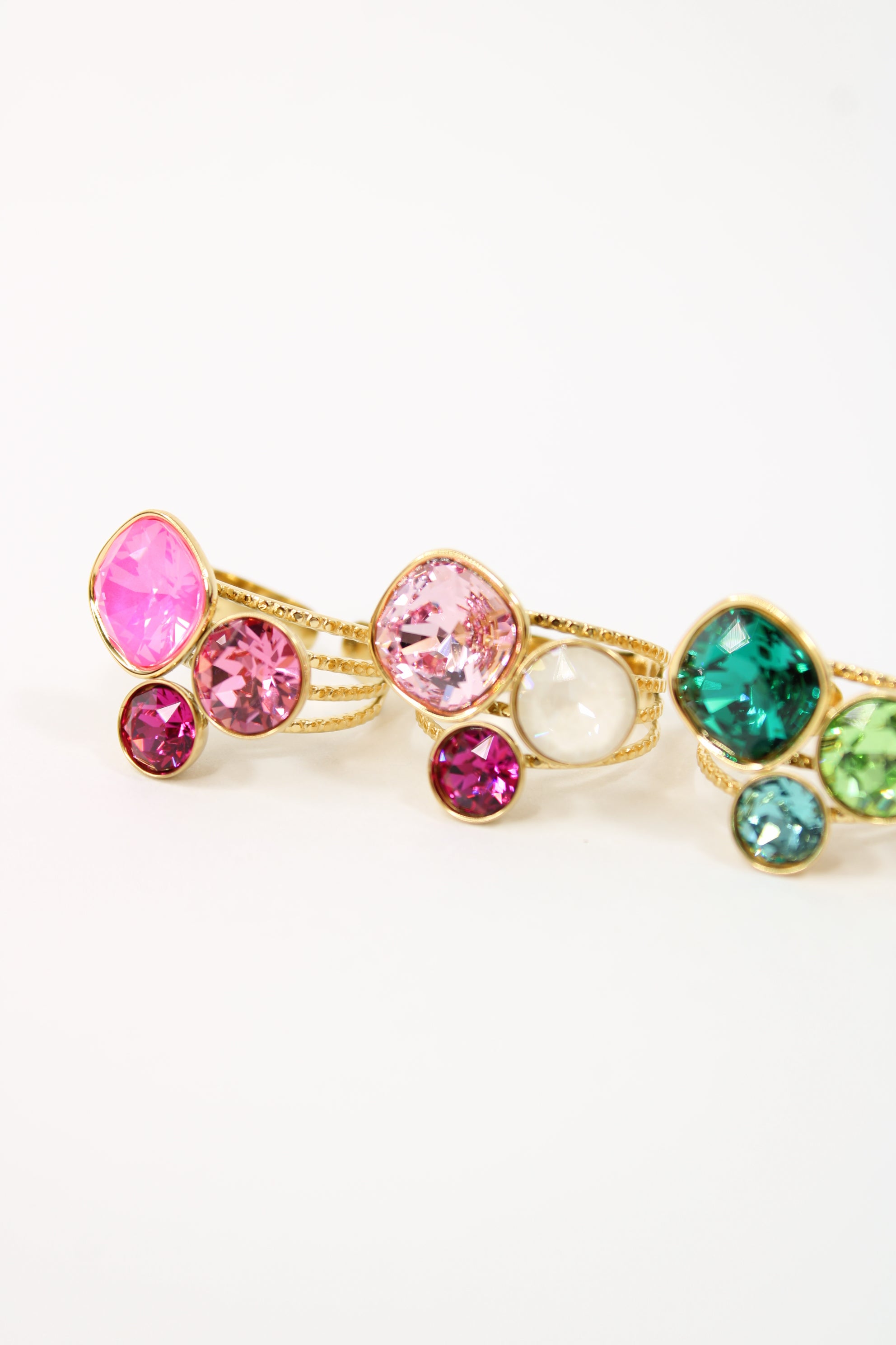 Thais ring