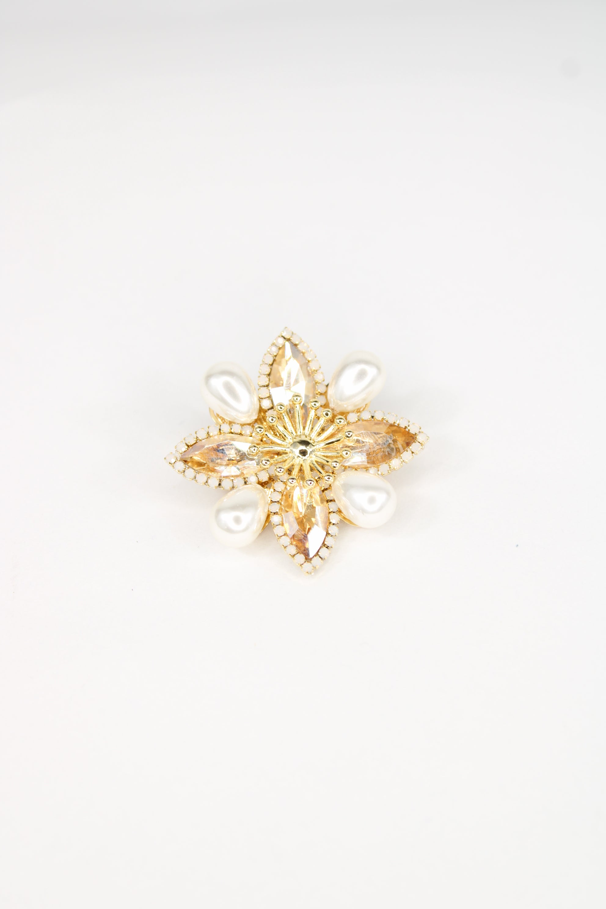 Broches fleur doré