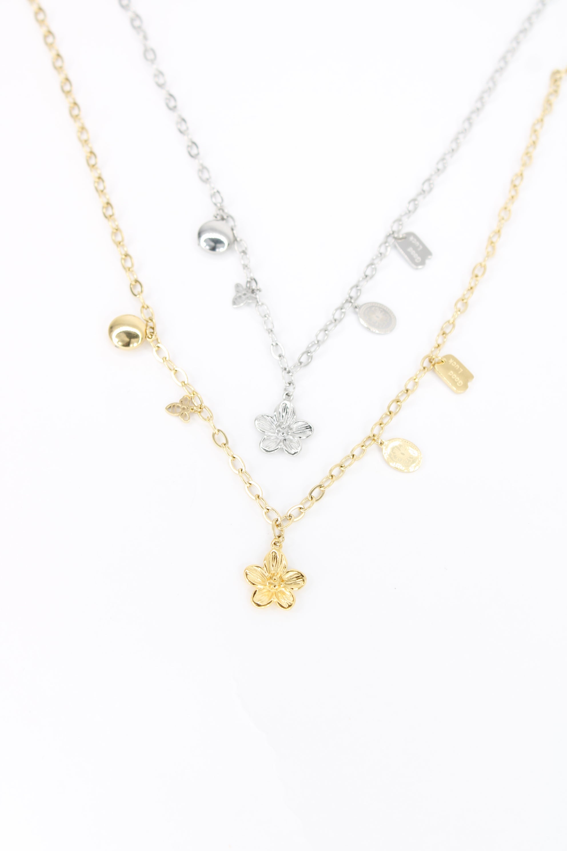 ✨ Collier Lysoria – Collier Fleur & Charms Délicats