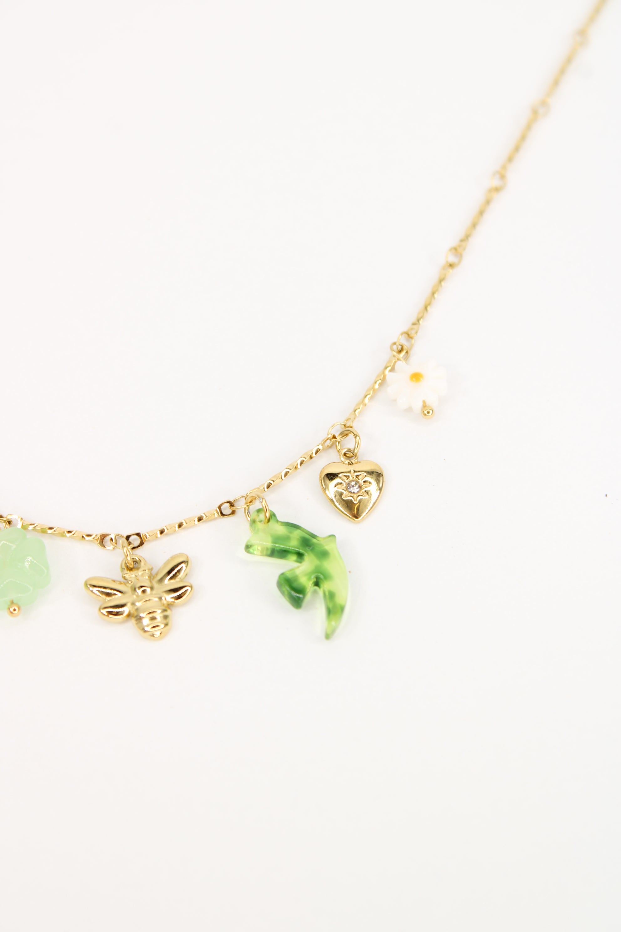 Collier Nyra