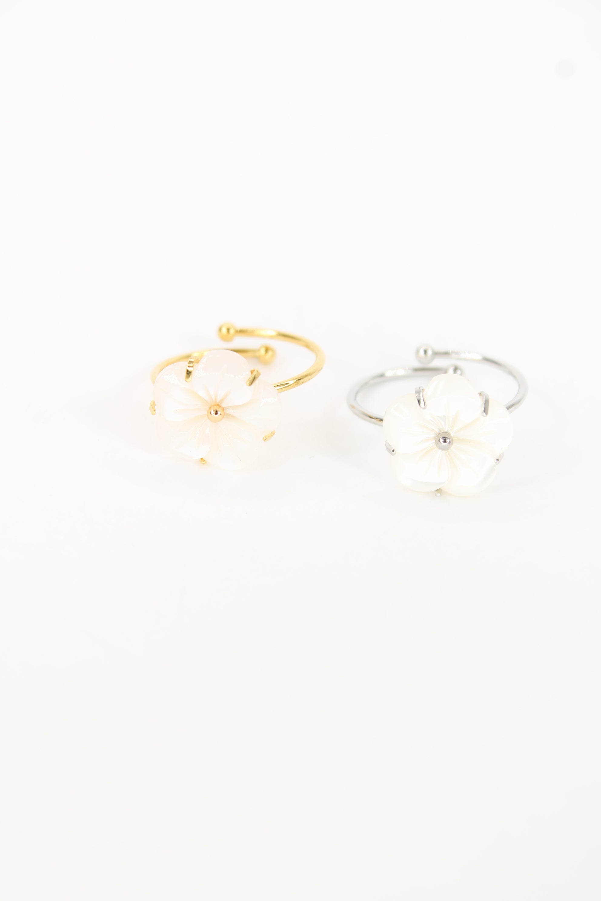 đž Bague Ness â Bague Fleur NacrĂ©e Ajustable