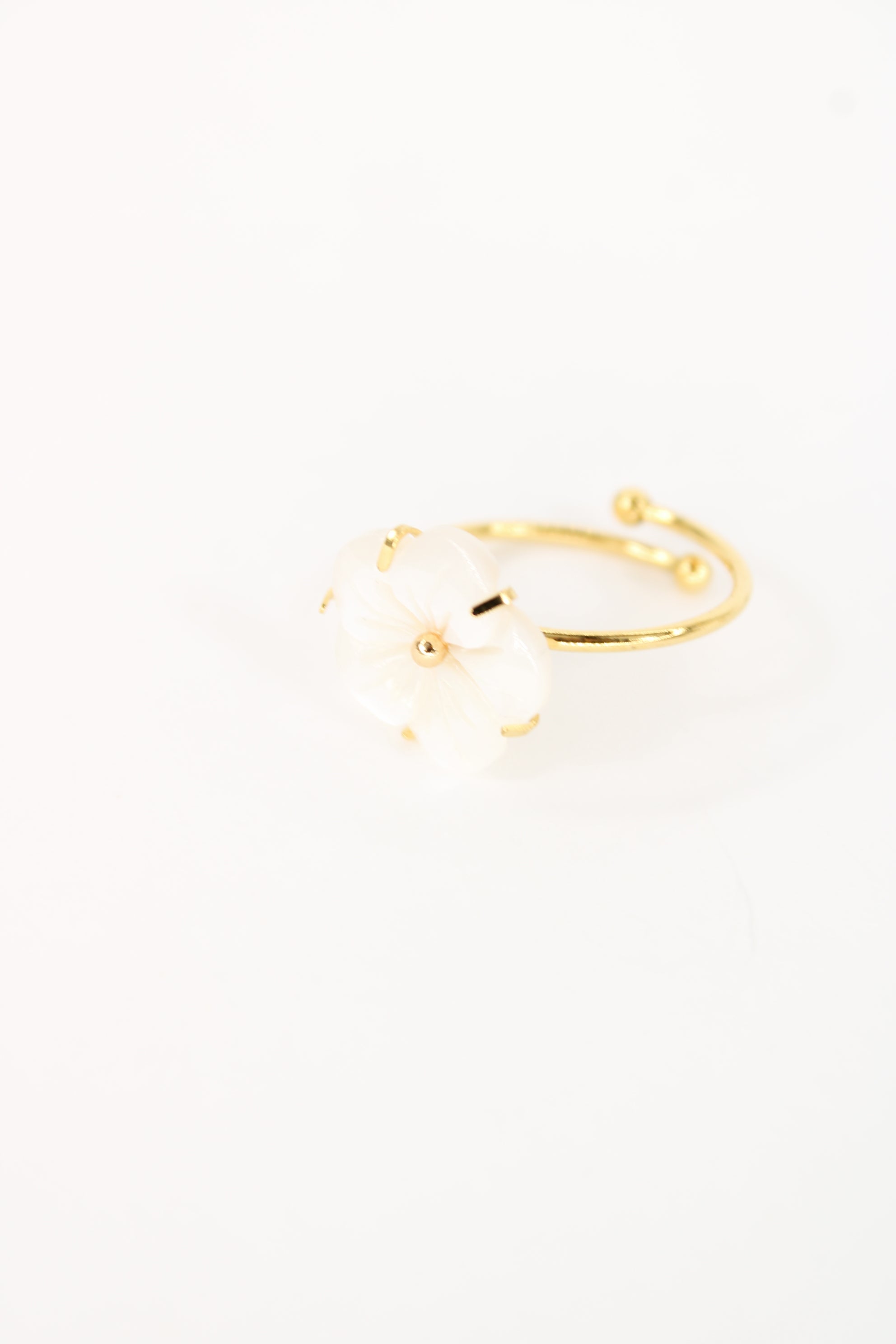 đž Bague Ness â Bague Fleur NacrĂ©e Ajustable