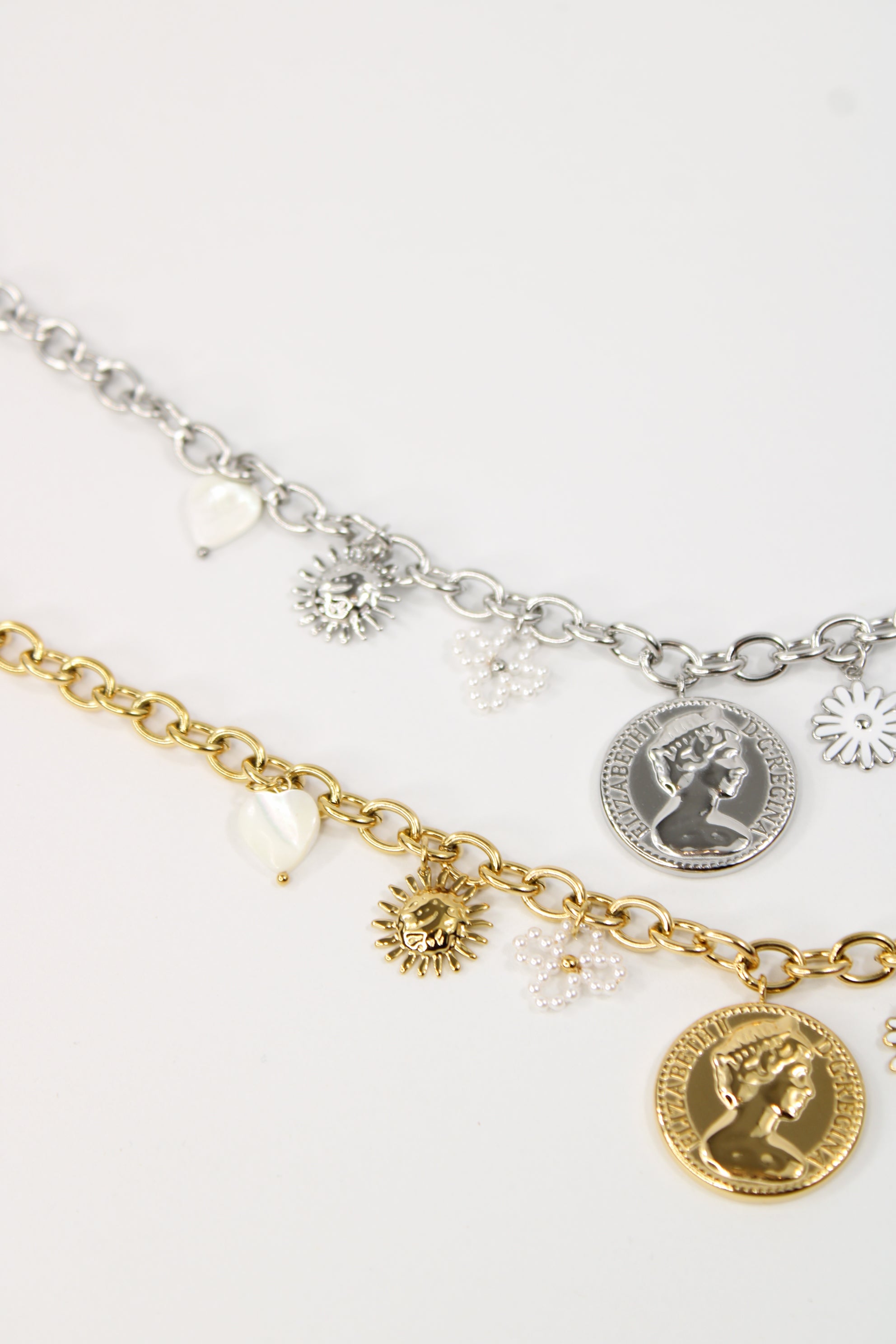 Collier Calvi