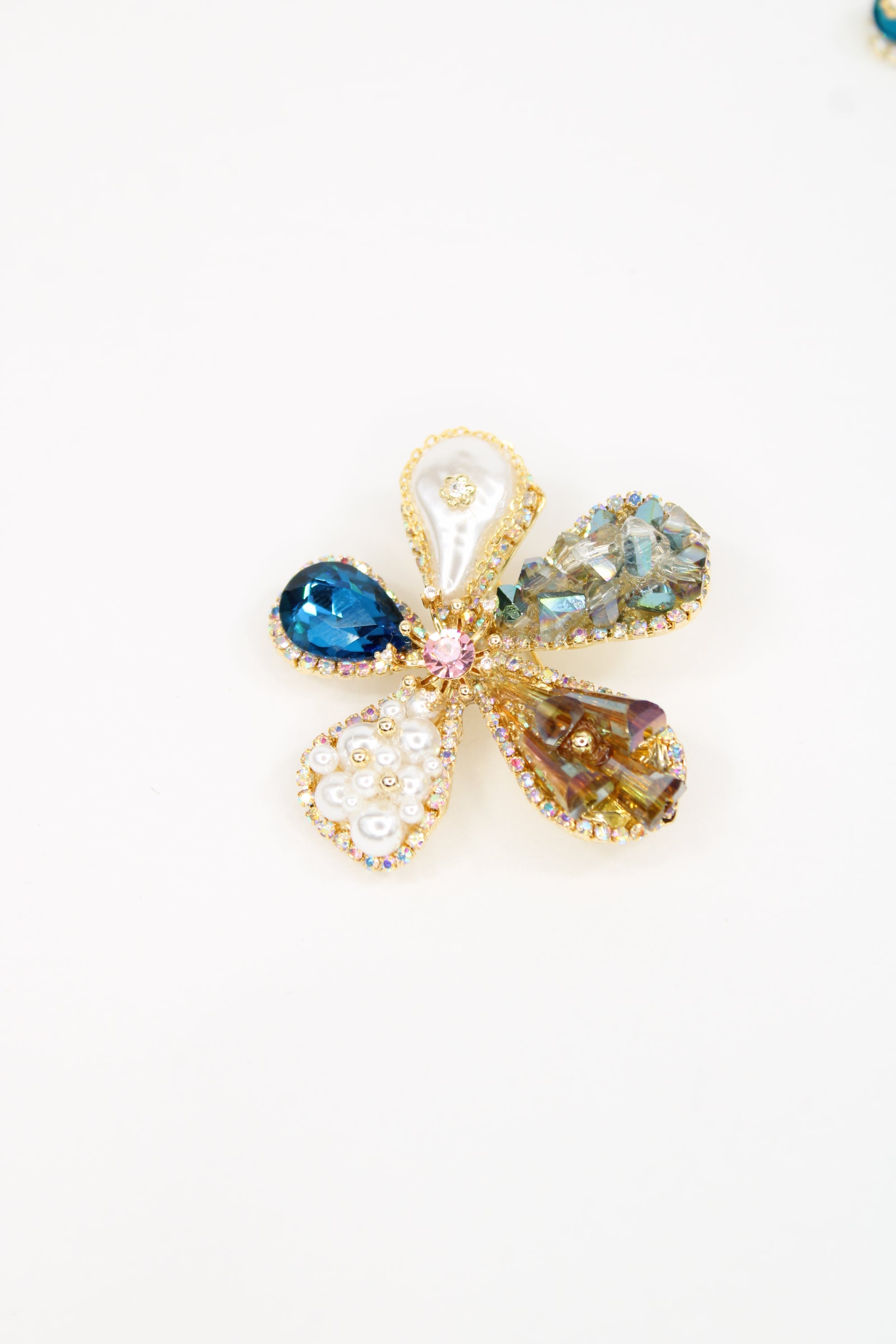 Broche fleur coloré