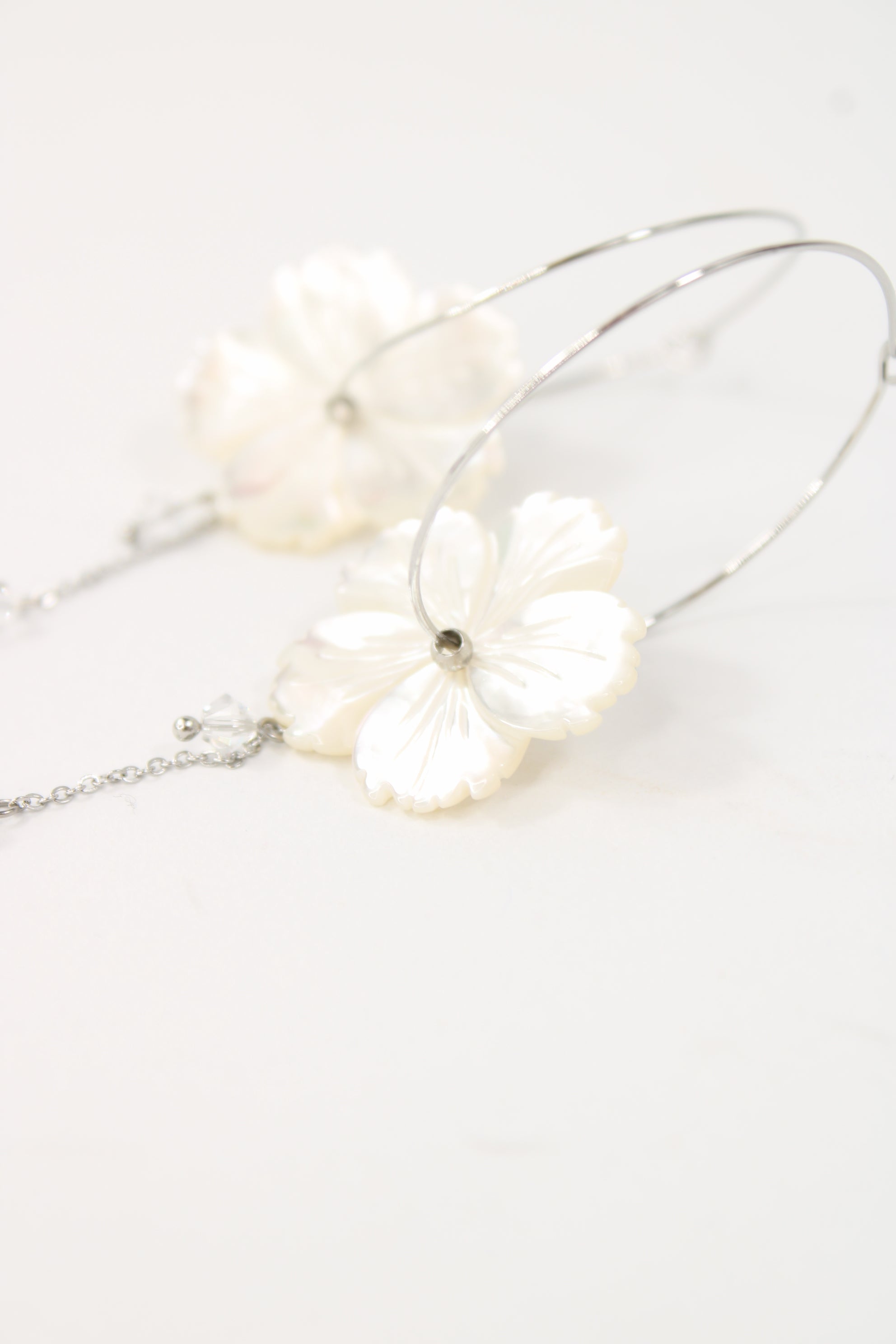 Boucles d'oreilles Camélia argenté
