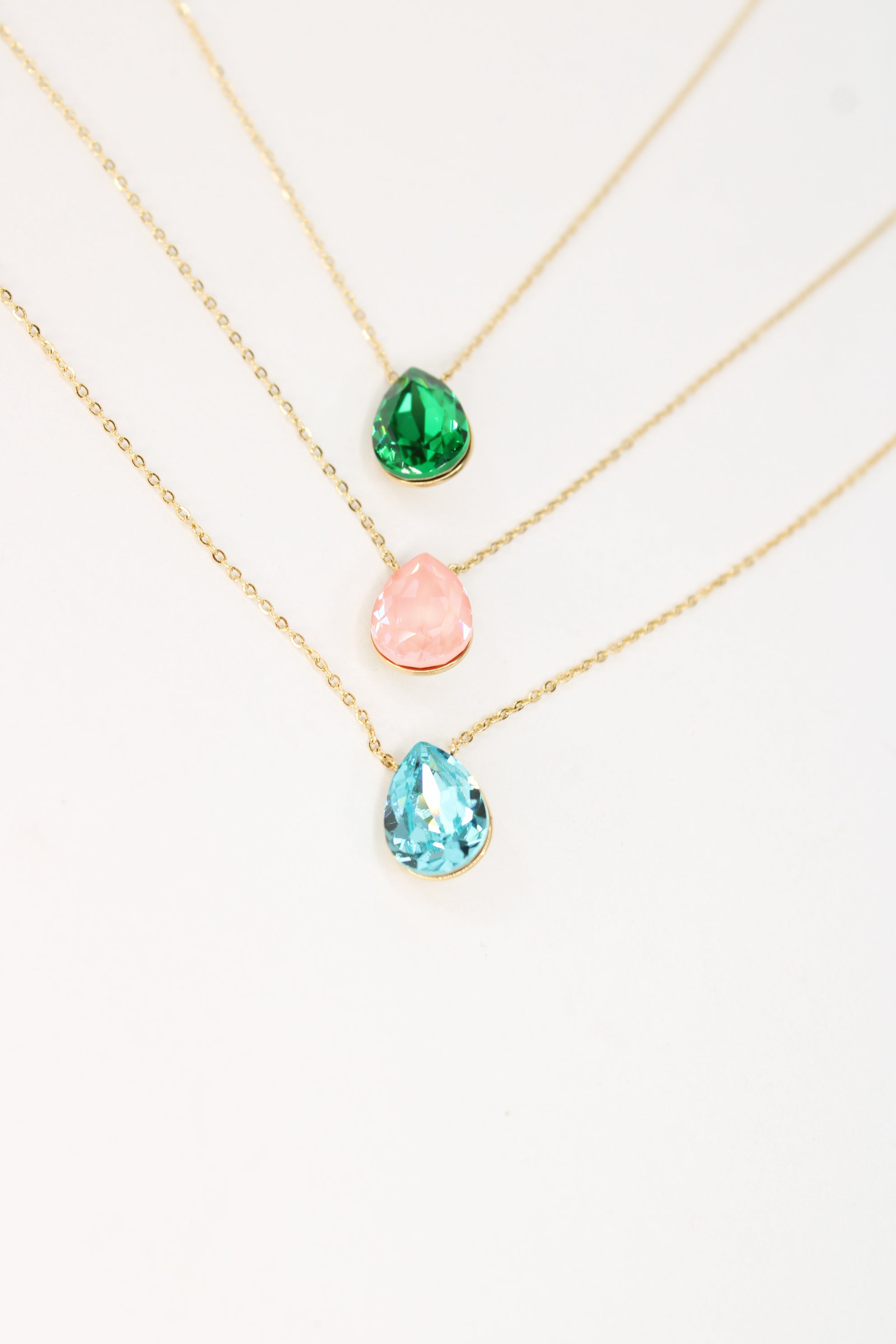 Collier Leona