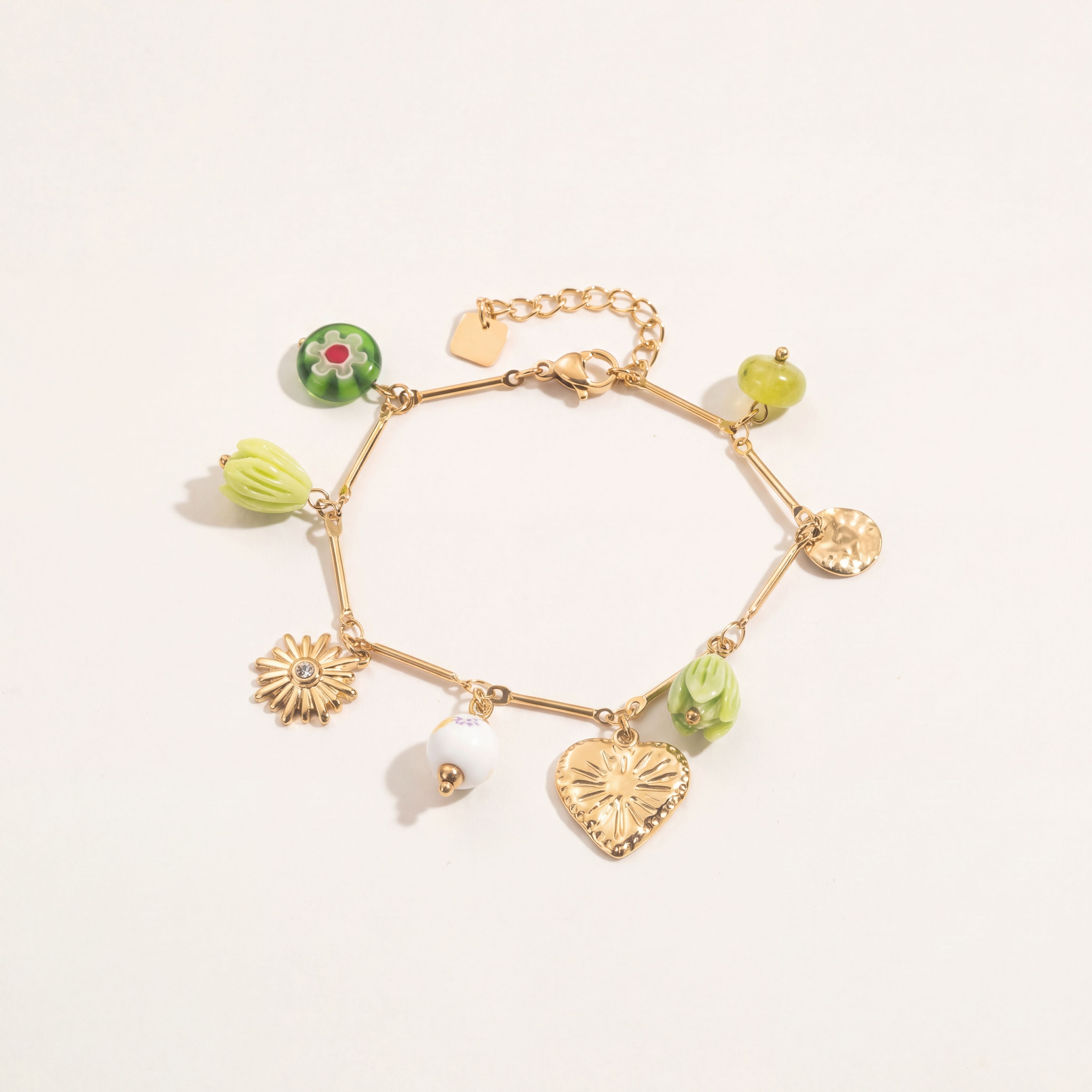 ✨ Bracelet Ely – Charms nature & fraîcheur lumineuse