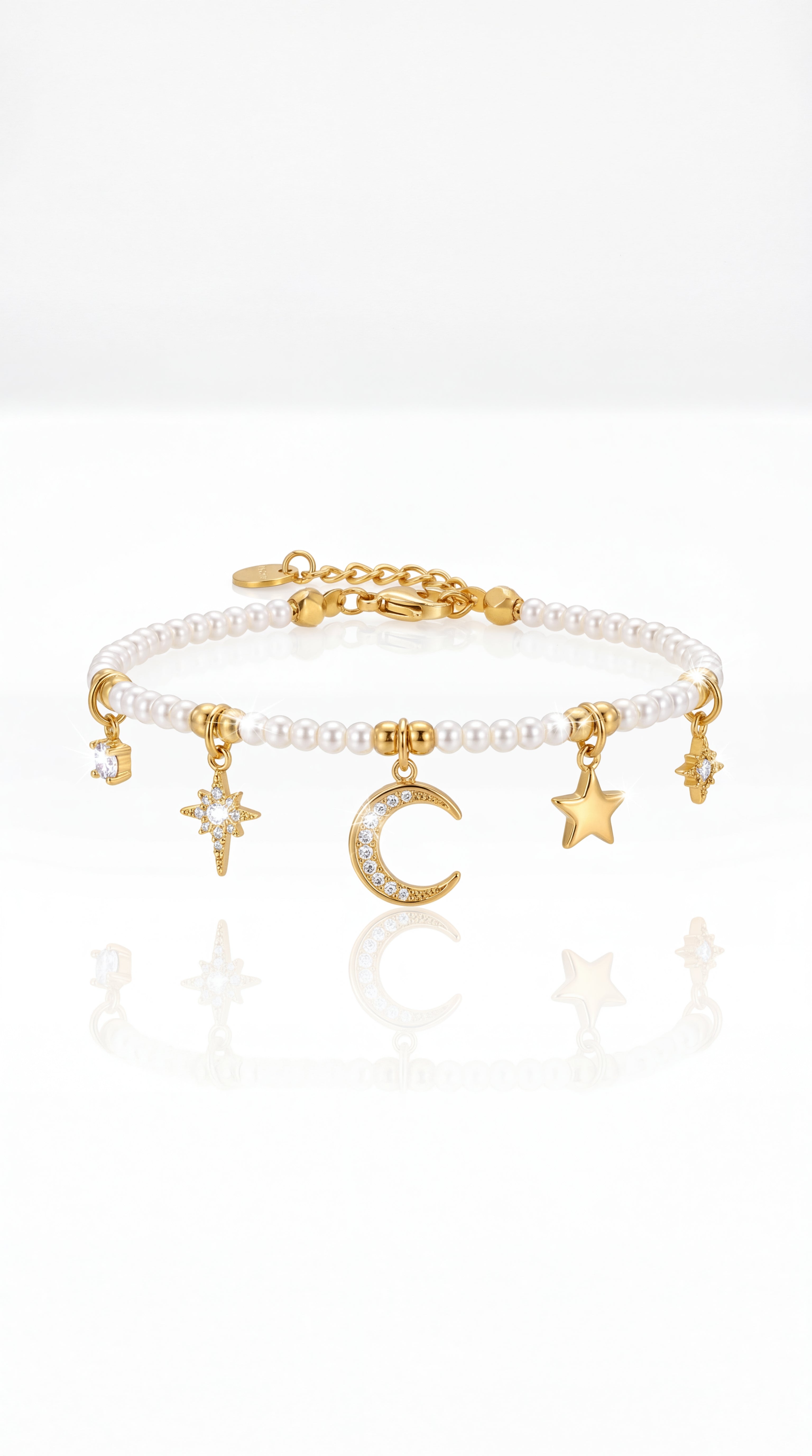 Bracelet Séléné – Perles Nacrées & Charmes Astraux en Acier Inoxydable