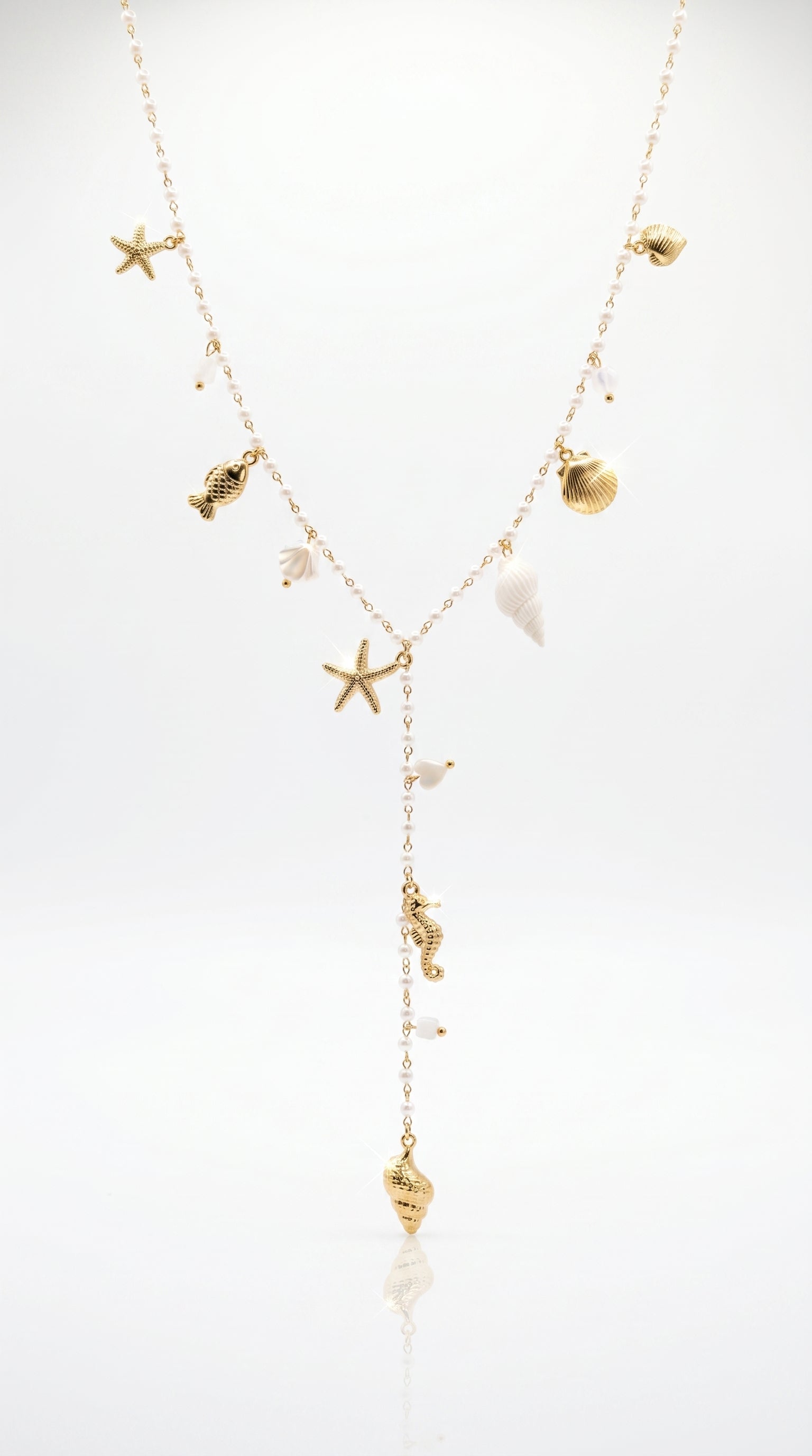 Collier "Nesrine" – Collier Marin Perlé & Cascade de Breloques Océan