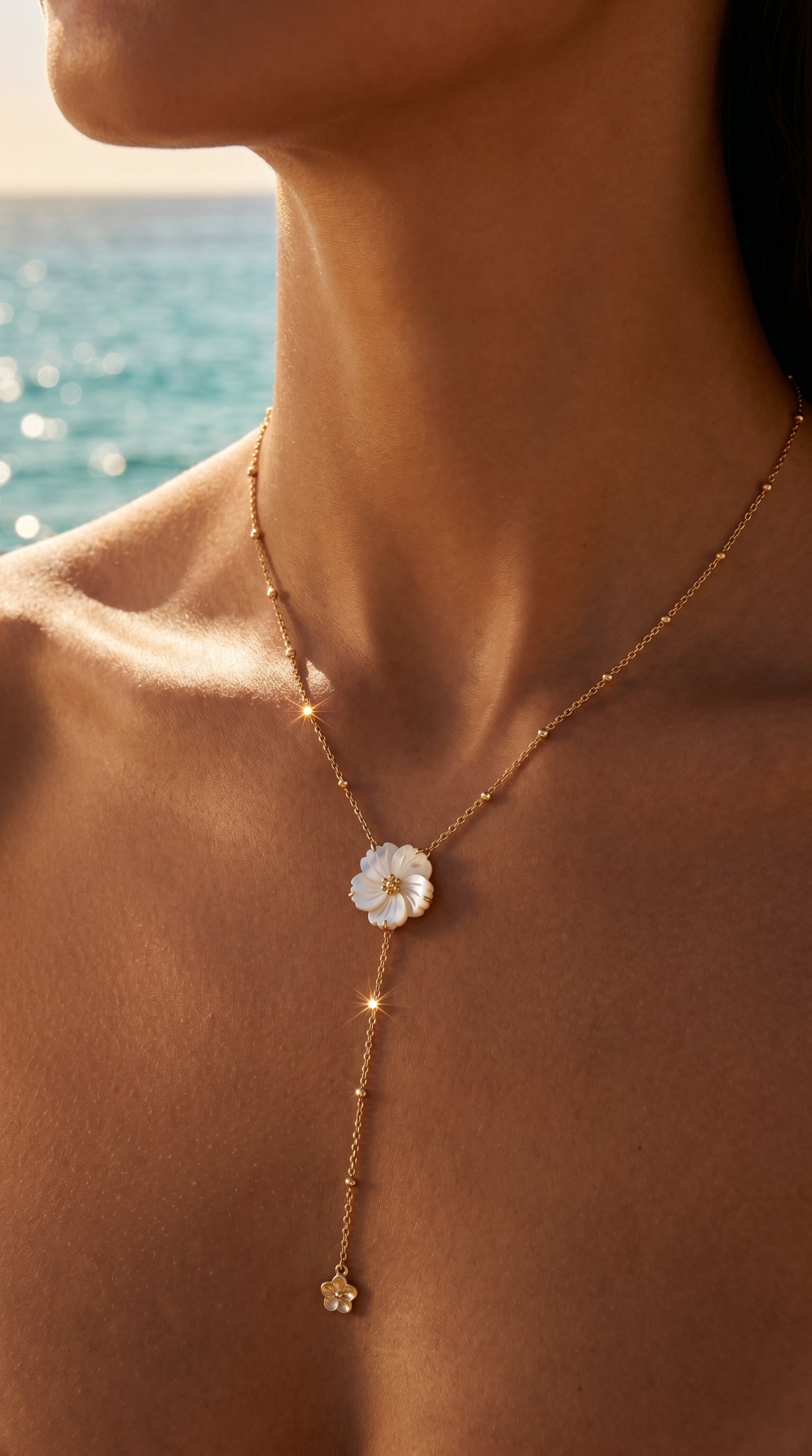 Collier Long "Charline" – Élégant, Féminin & Délicatement Fleuri