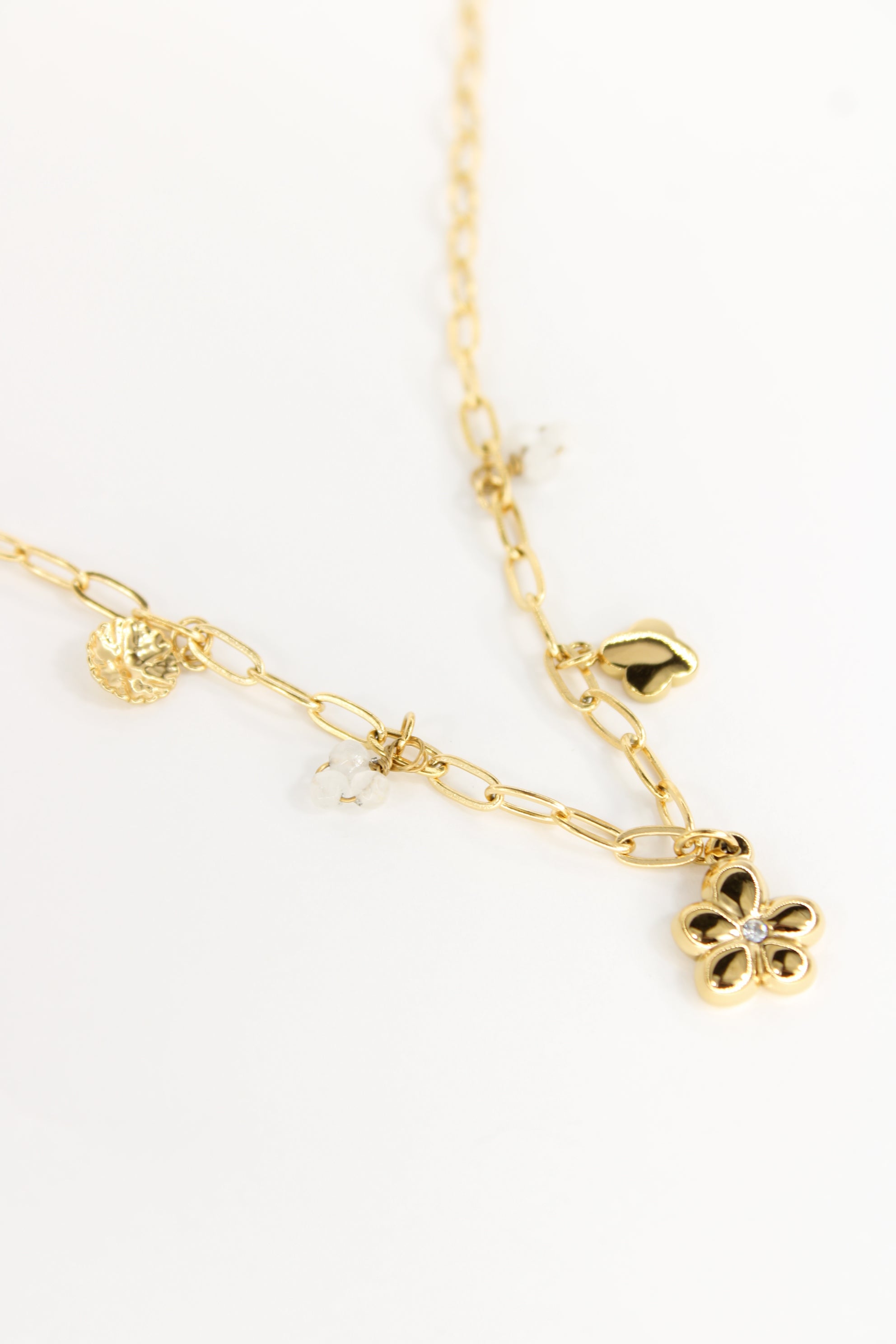 Collier Gisela à pampilles fleur et cœur en acier inoxydable doré – Bijou femme Langon