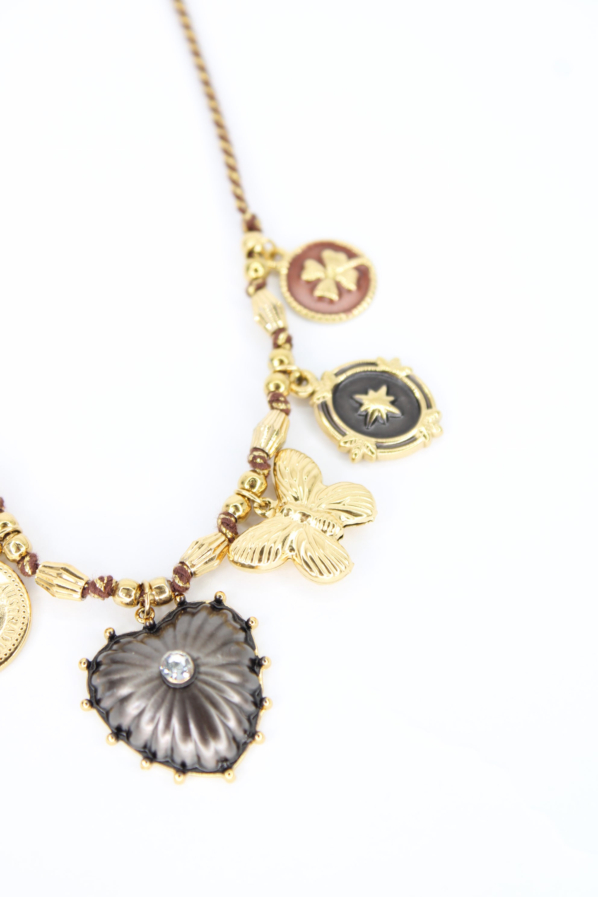 Collier Ambra à Breloques Couleur Marron en Acier Inoxydable – Bijou Femme Chic