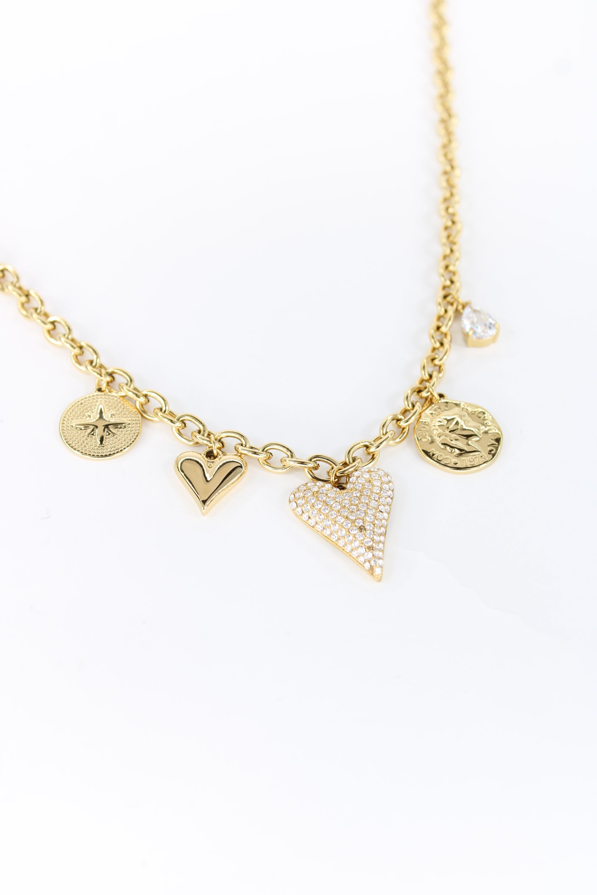 đ Collier Gaya â Breloques cĆur & mĂ©daillons dorĂ©s en acier inoxydable