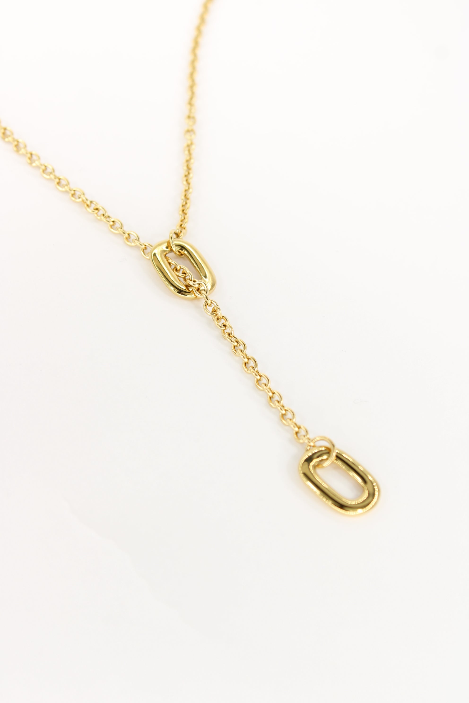 ✨ Collier Hailey – Maillons ovales dorés en acier inoxydable