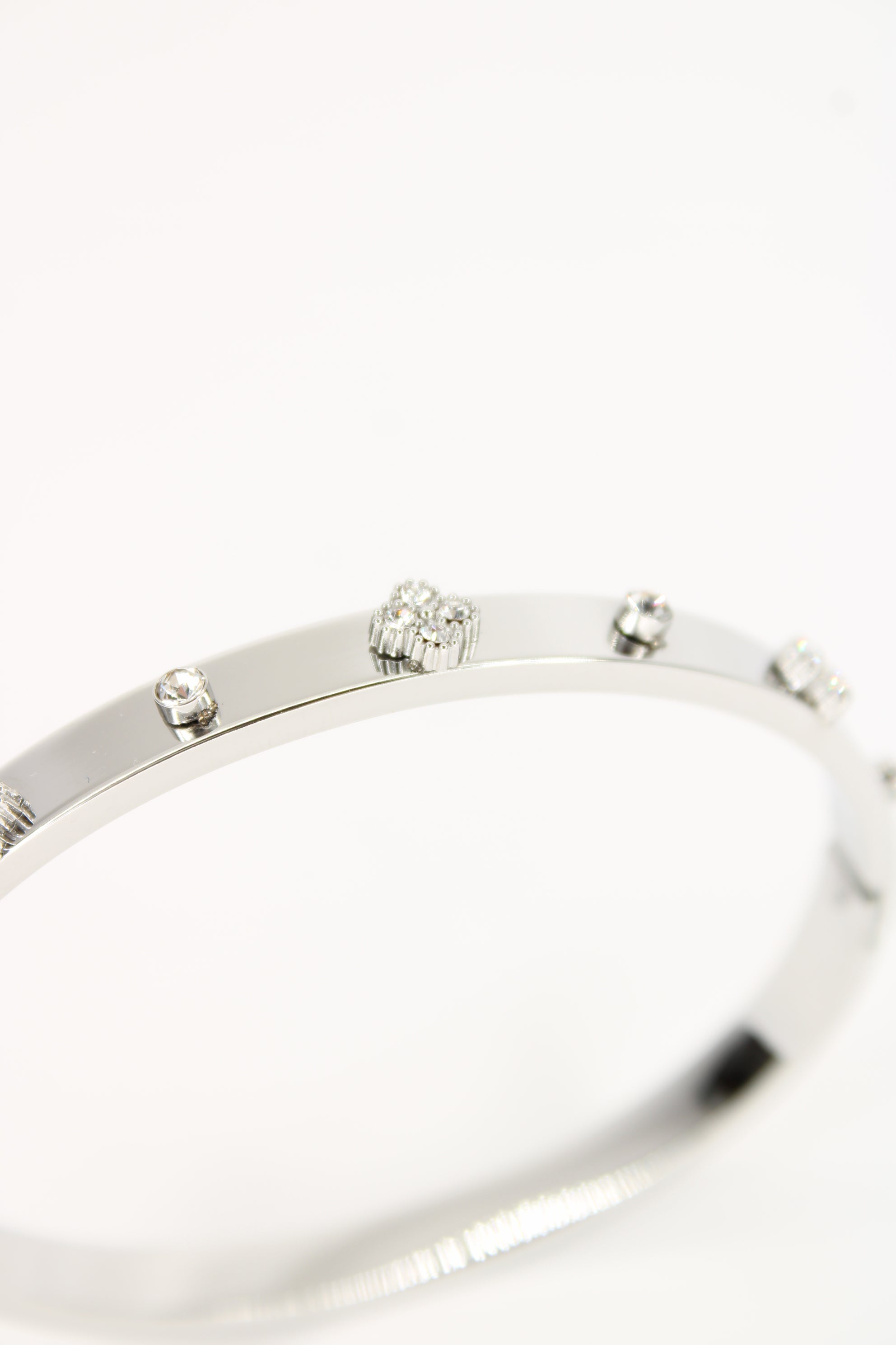 Jonc Naïra avec Petit Strass – Bracelet Rigide Femme en Acier Inoxydable Chic