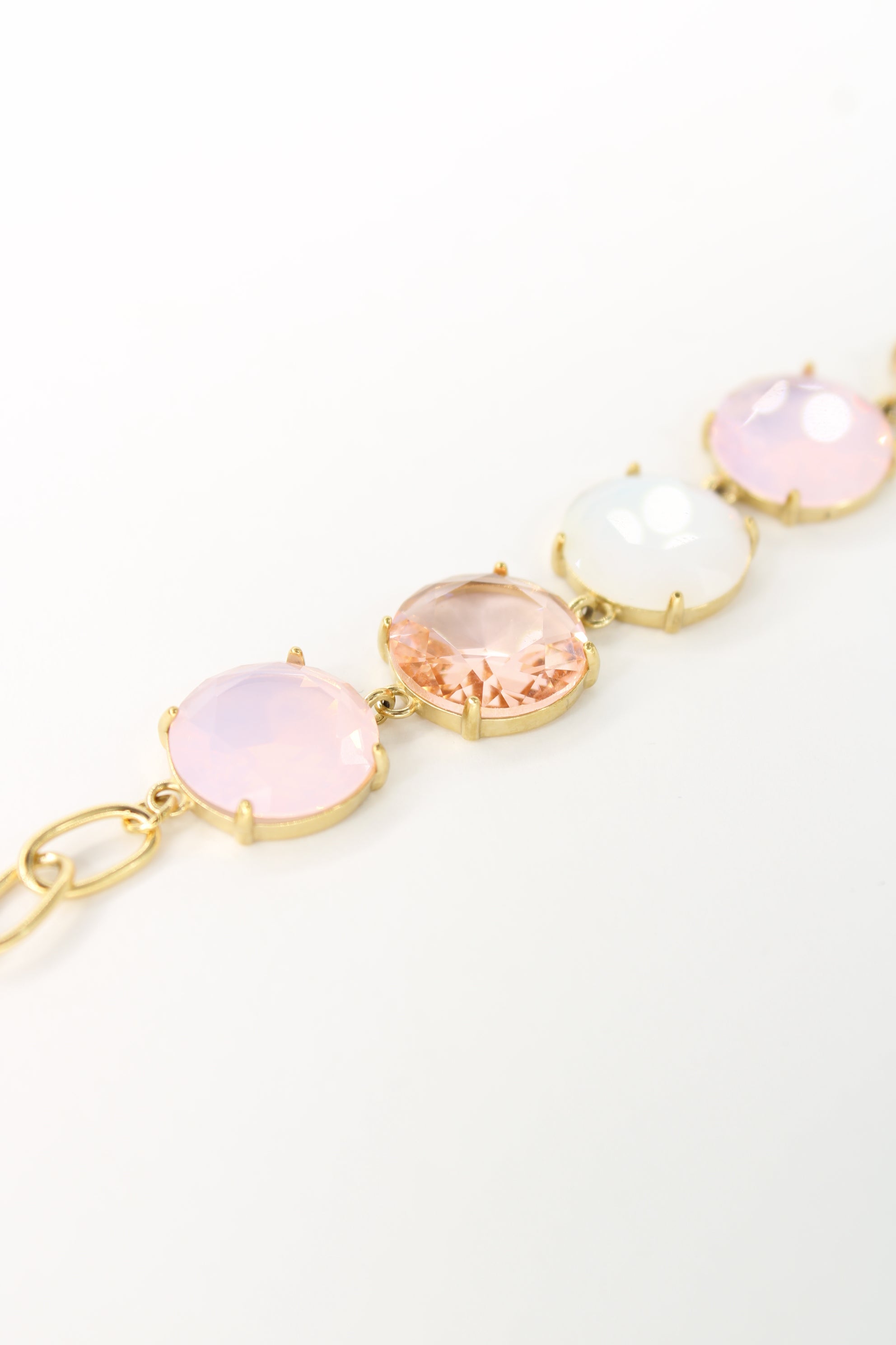 Bracelet Safia doré — Cristaux ronds lumineux