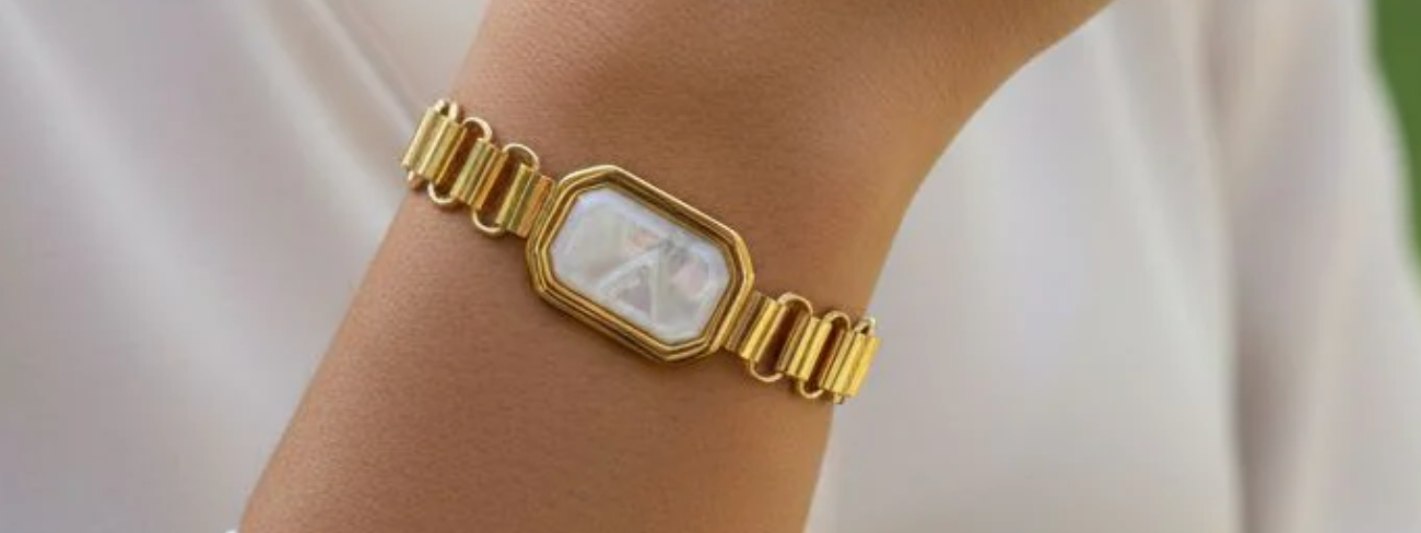 ✨ Bracelet Althéa Nacre – Bracelet Doré et Pierre Nacrée