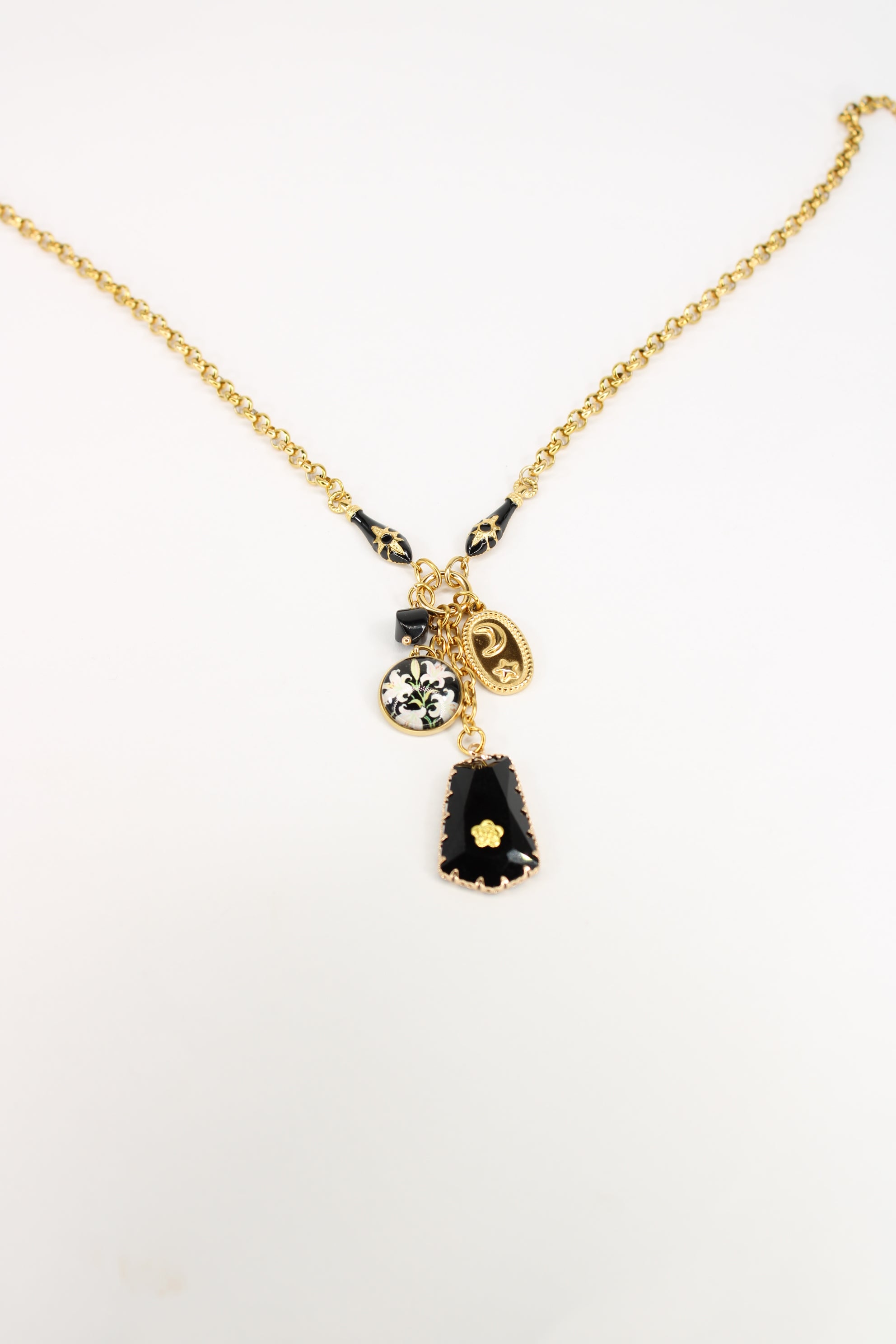 Collier Ely