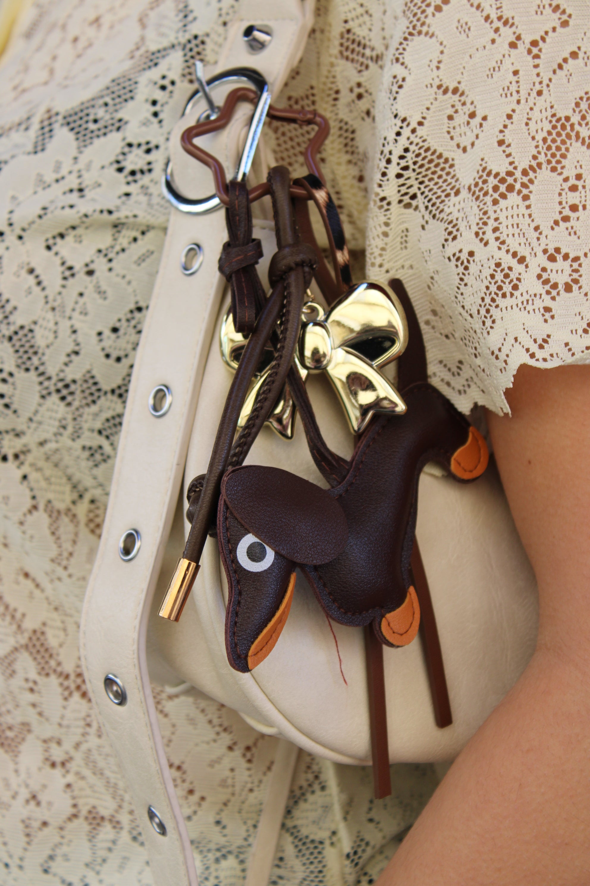 Grigri Teckel avec foulard