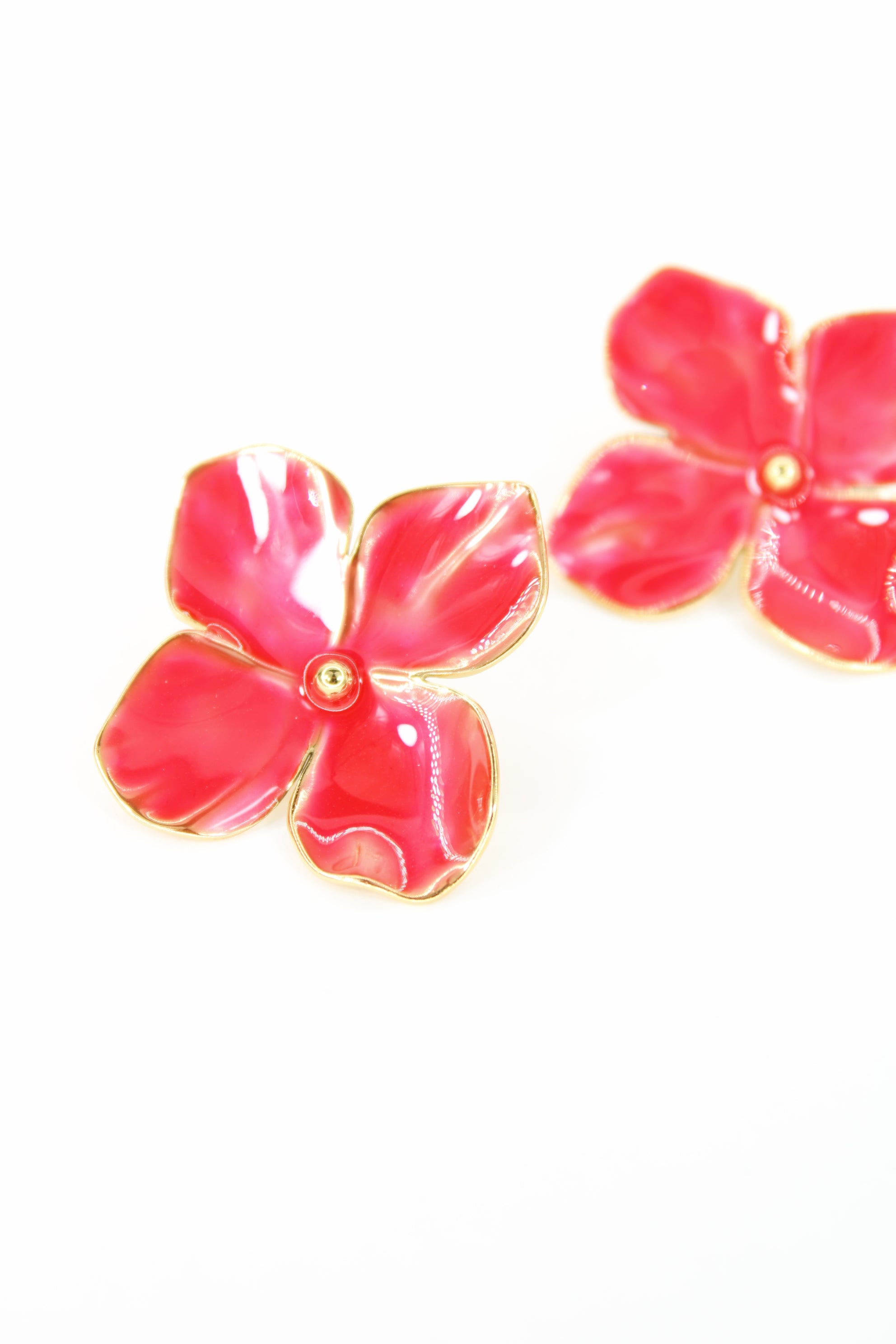 🌺 Boucles d’oreilles Rosélia – Boucles Fleurs Roses Émaillées