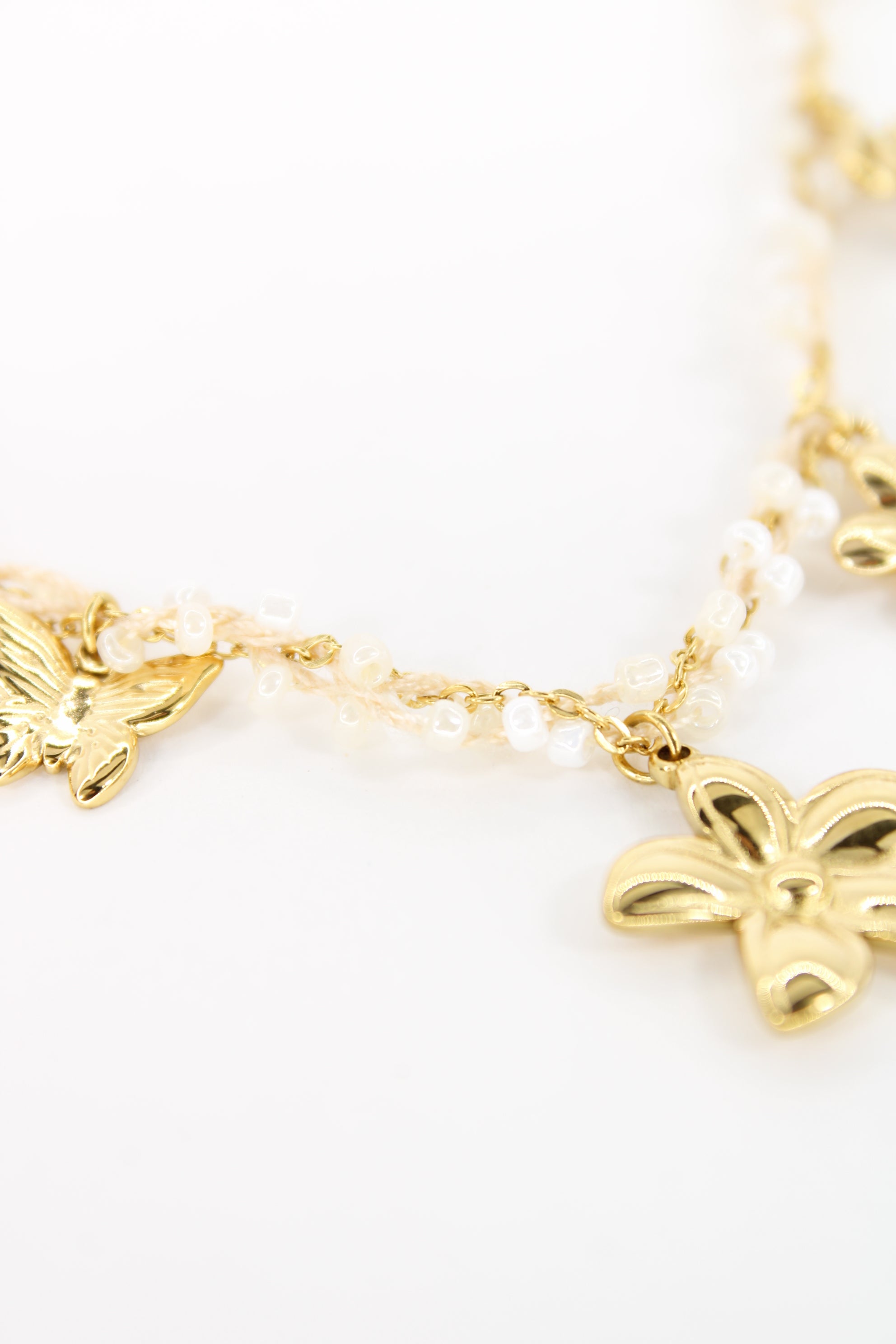 ✨ Collier Eloria – Collier Perles et Breloques Dorées