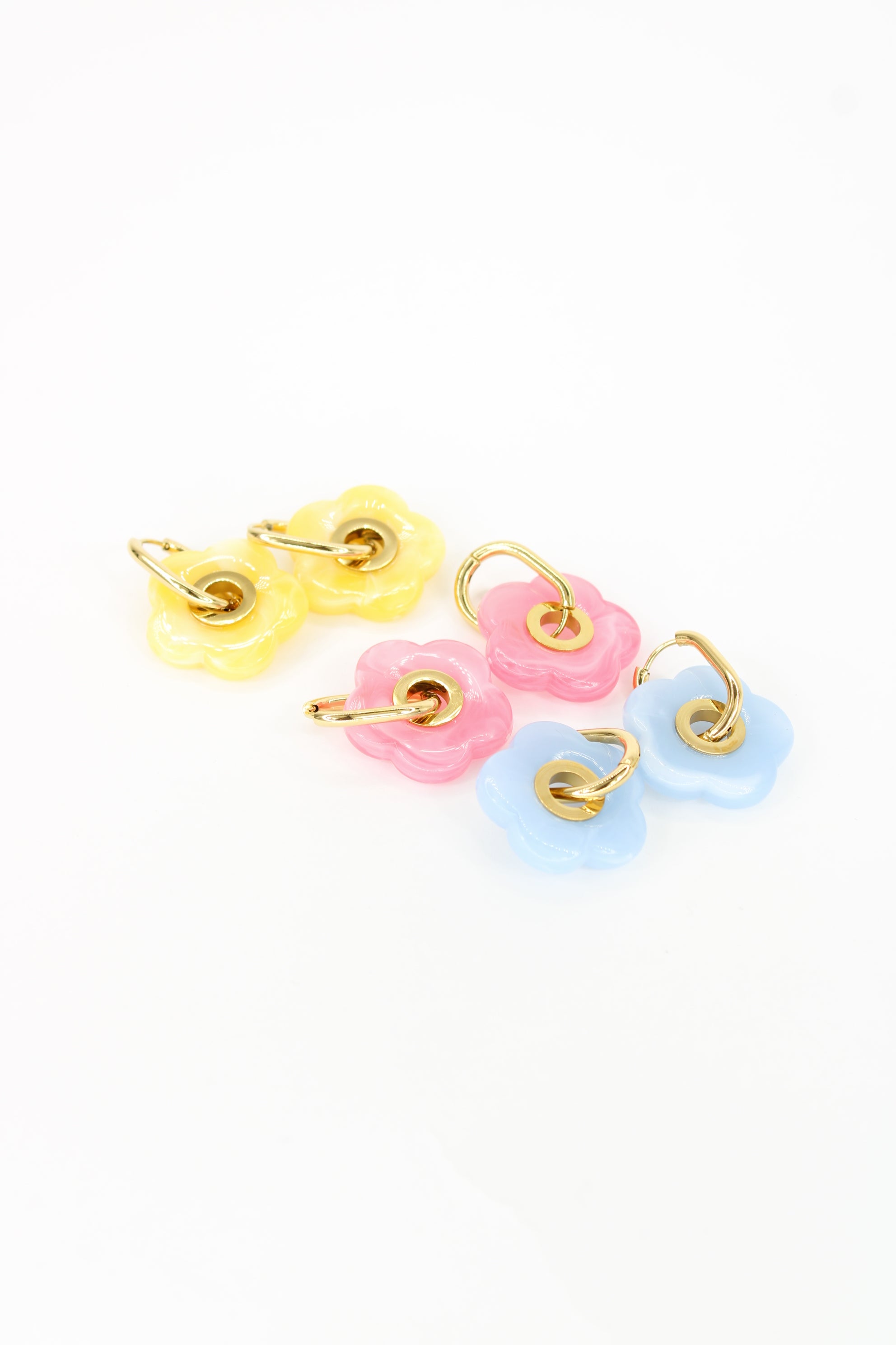 ✨ Boucles d’oreilles Matilda – Fleurs Pastel