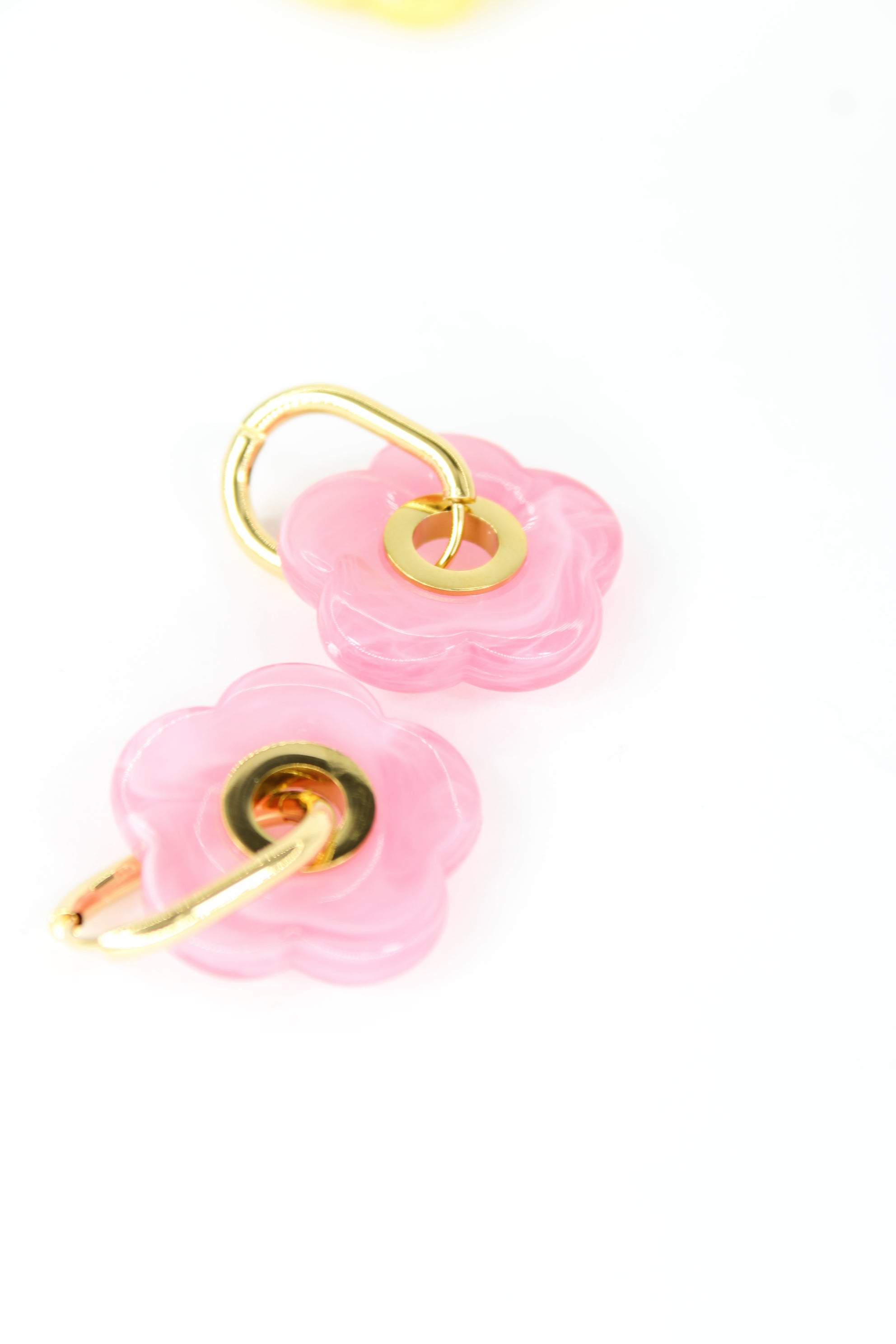 ✨ Boucles d’oreilles Matilda – Fleurs Pastel