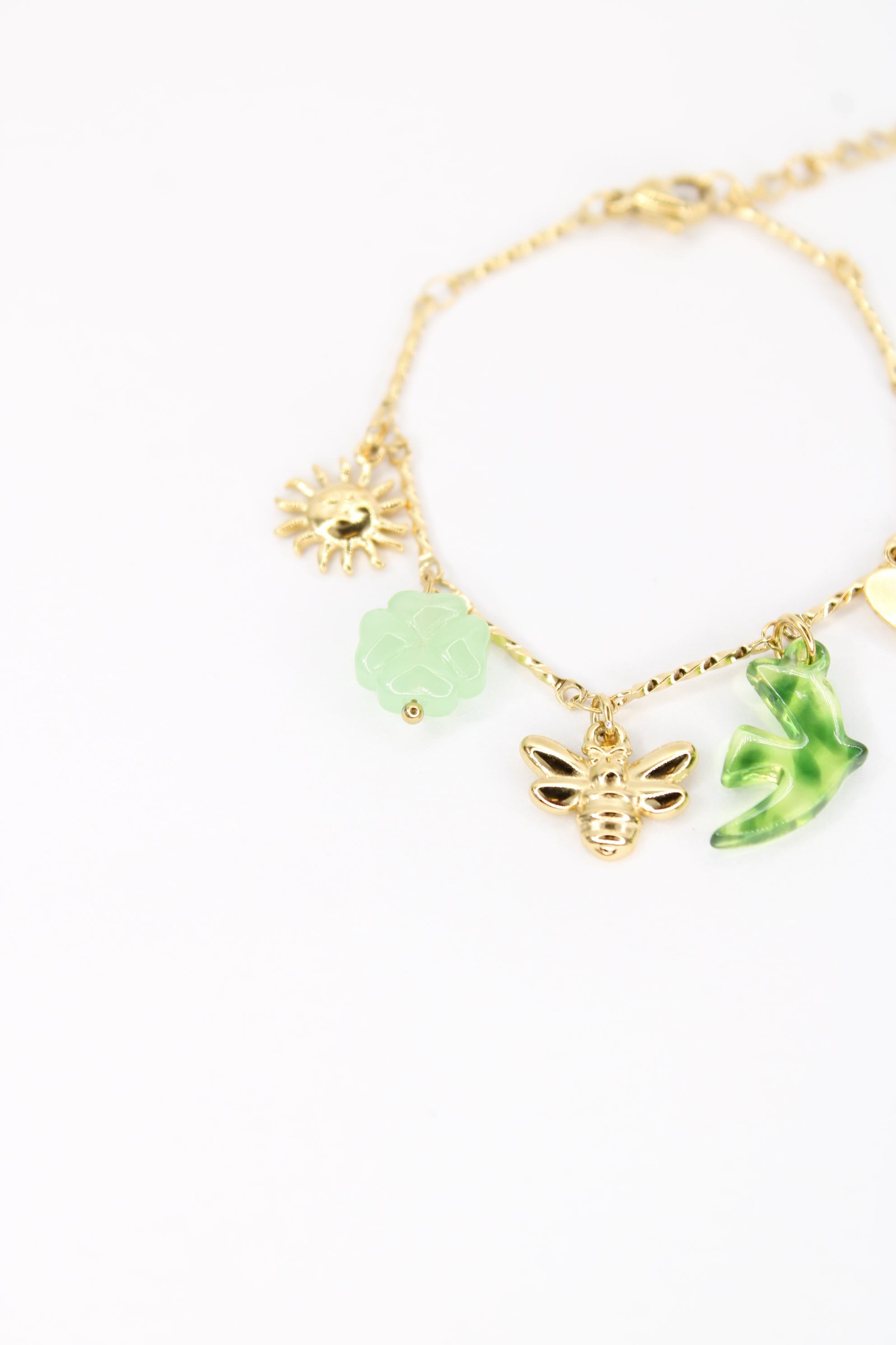 Collier Nyra