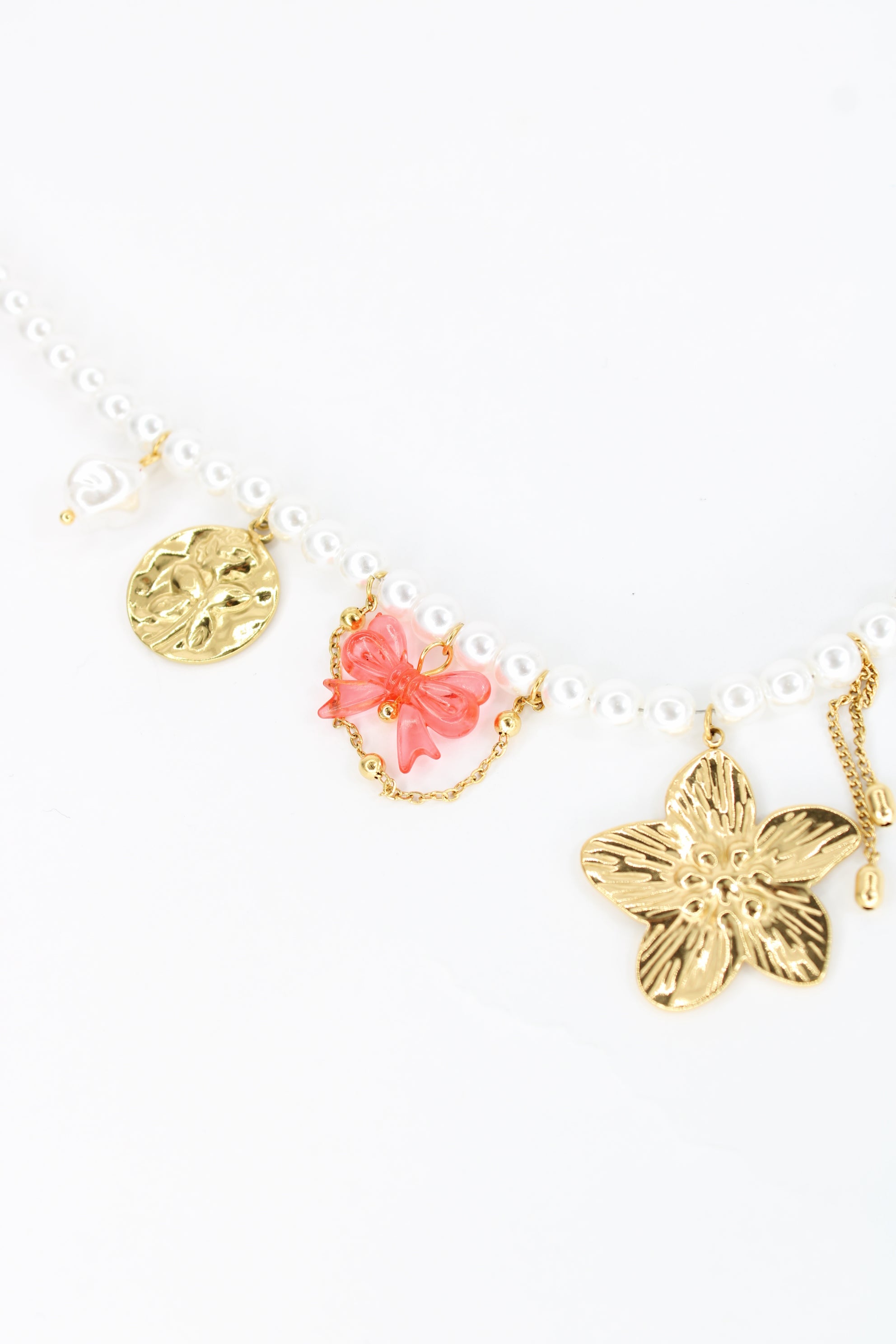 ✨ Collier Orna – Perles & Charms Fleur