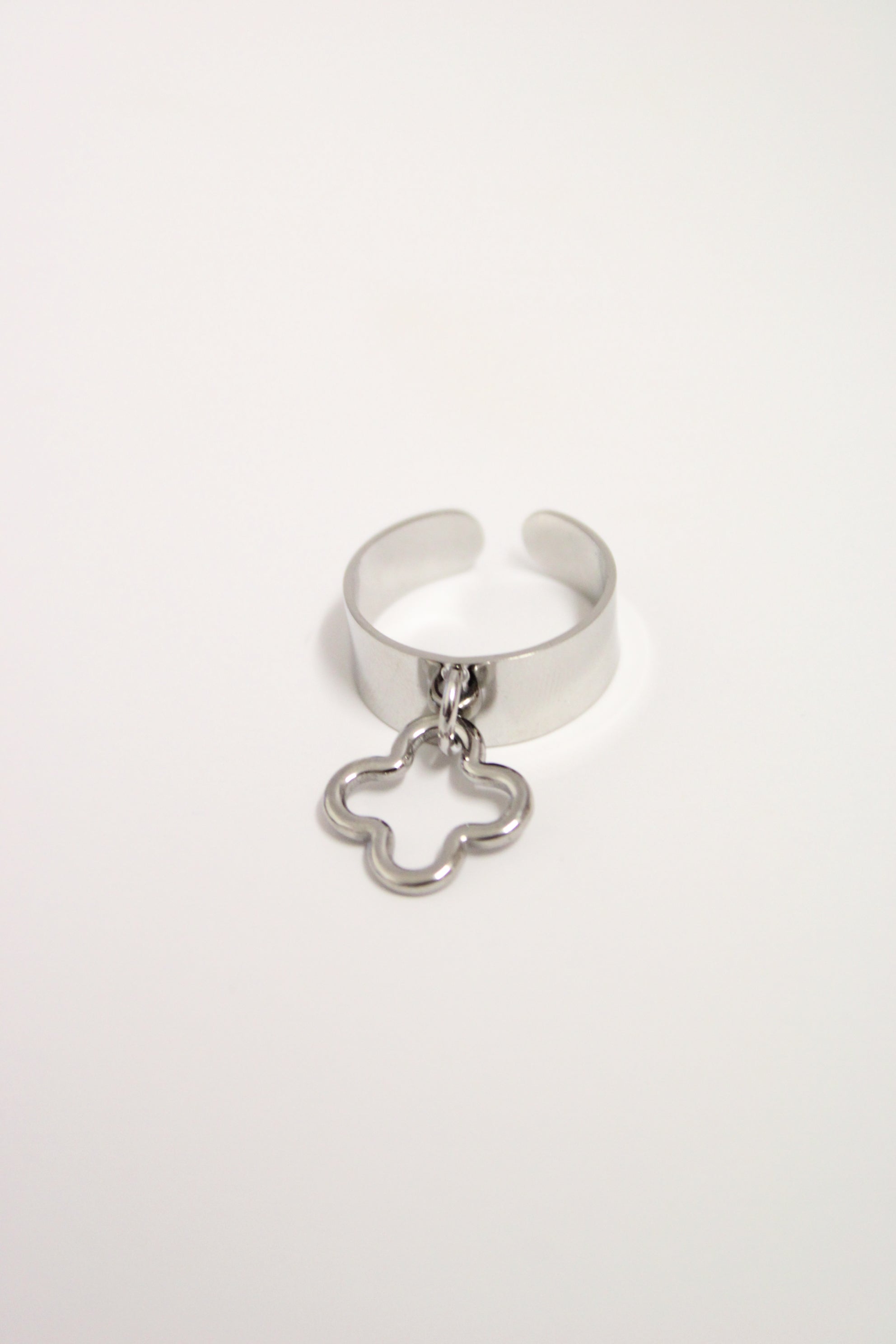 Lola ring