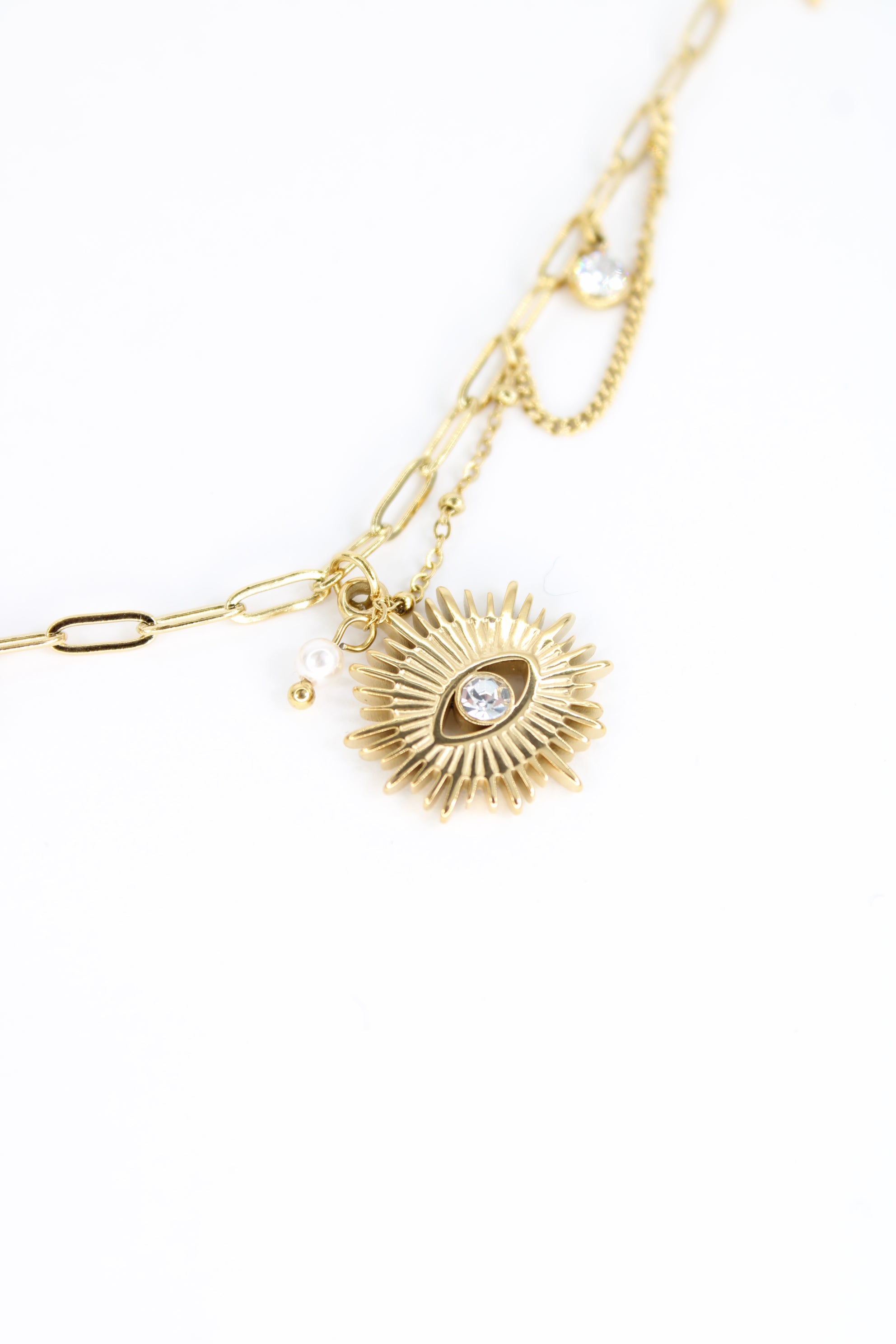 Collier Mykonos – Collier doré œil et breloques en acier inoxydable
