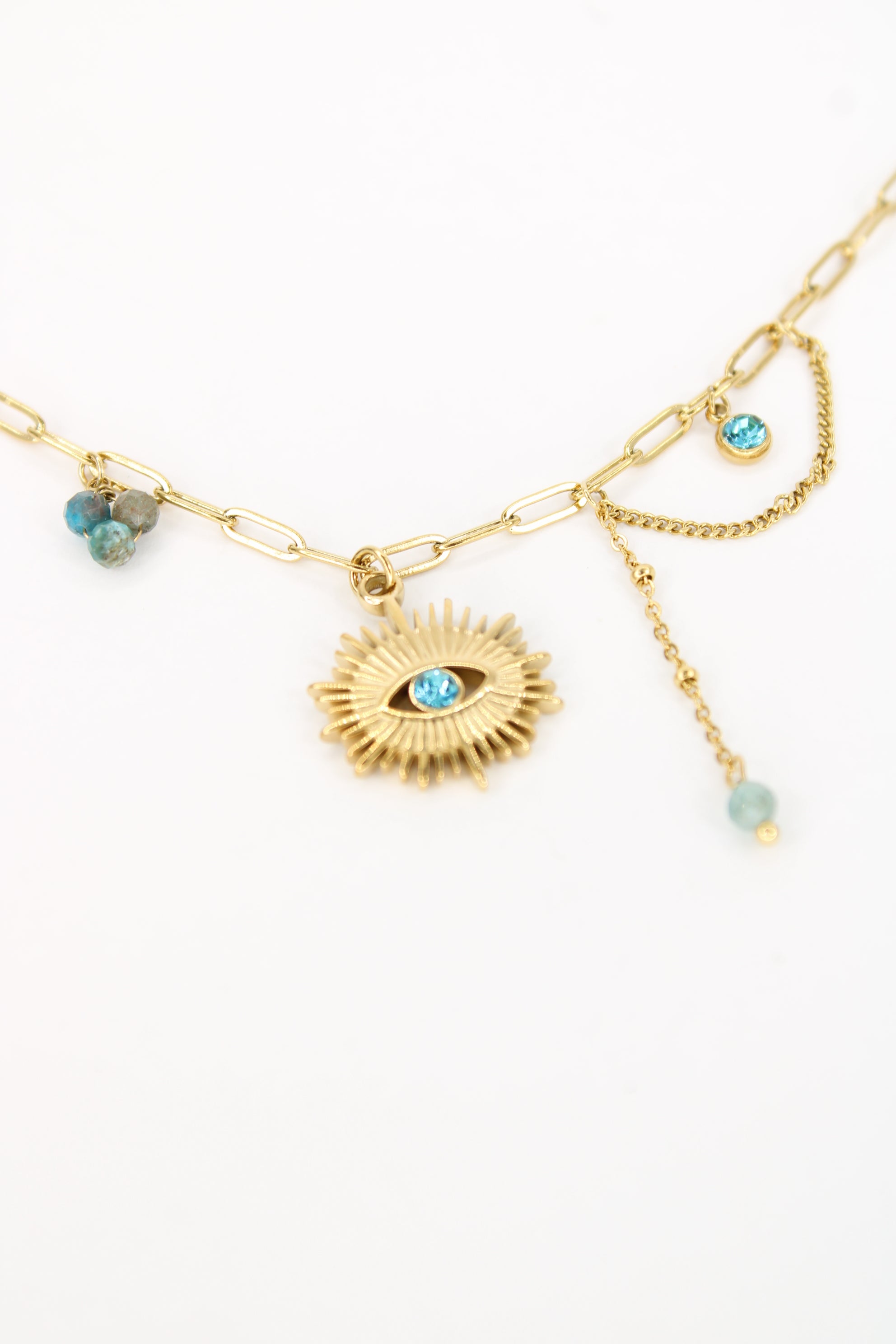 Collier Mykonos – Collier doré œil et breloques en acier inoxydable