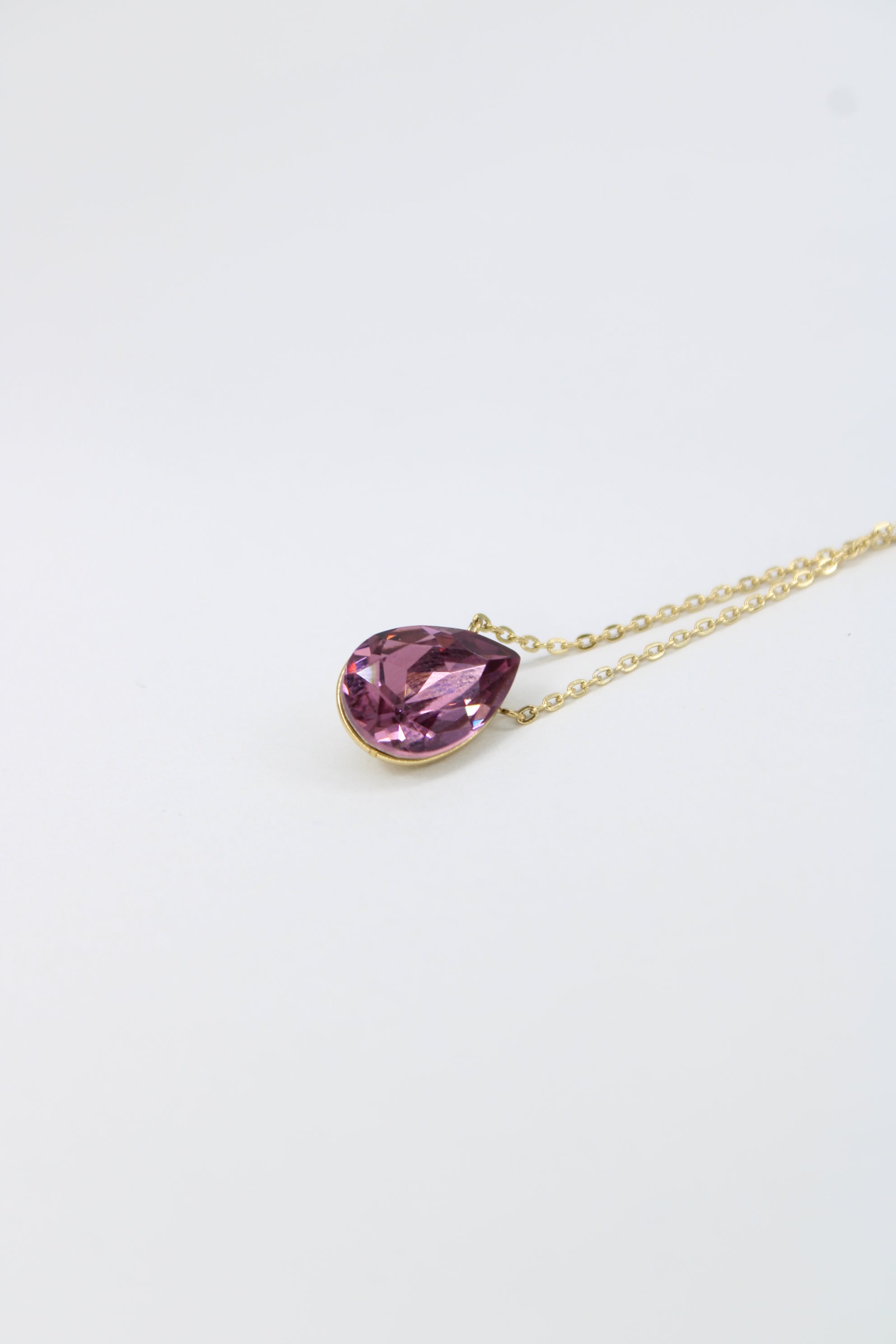 Collier Leona