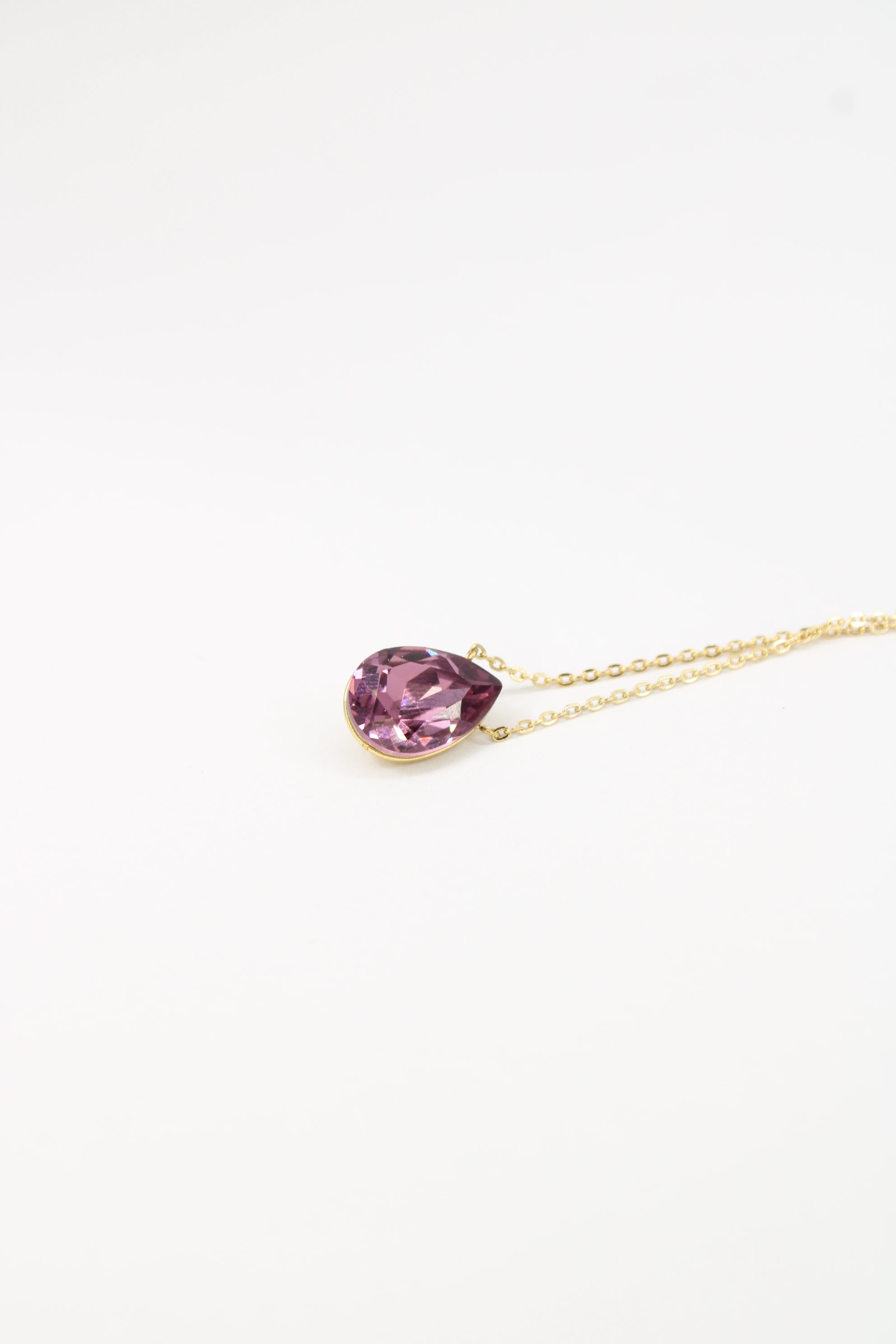 Collier Leona
