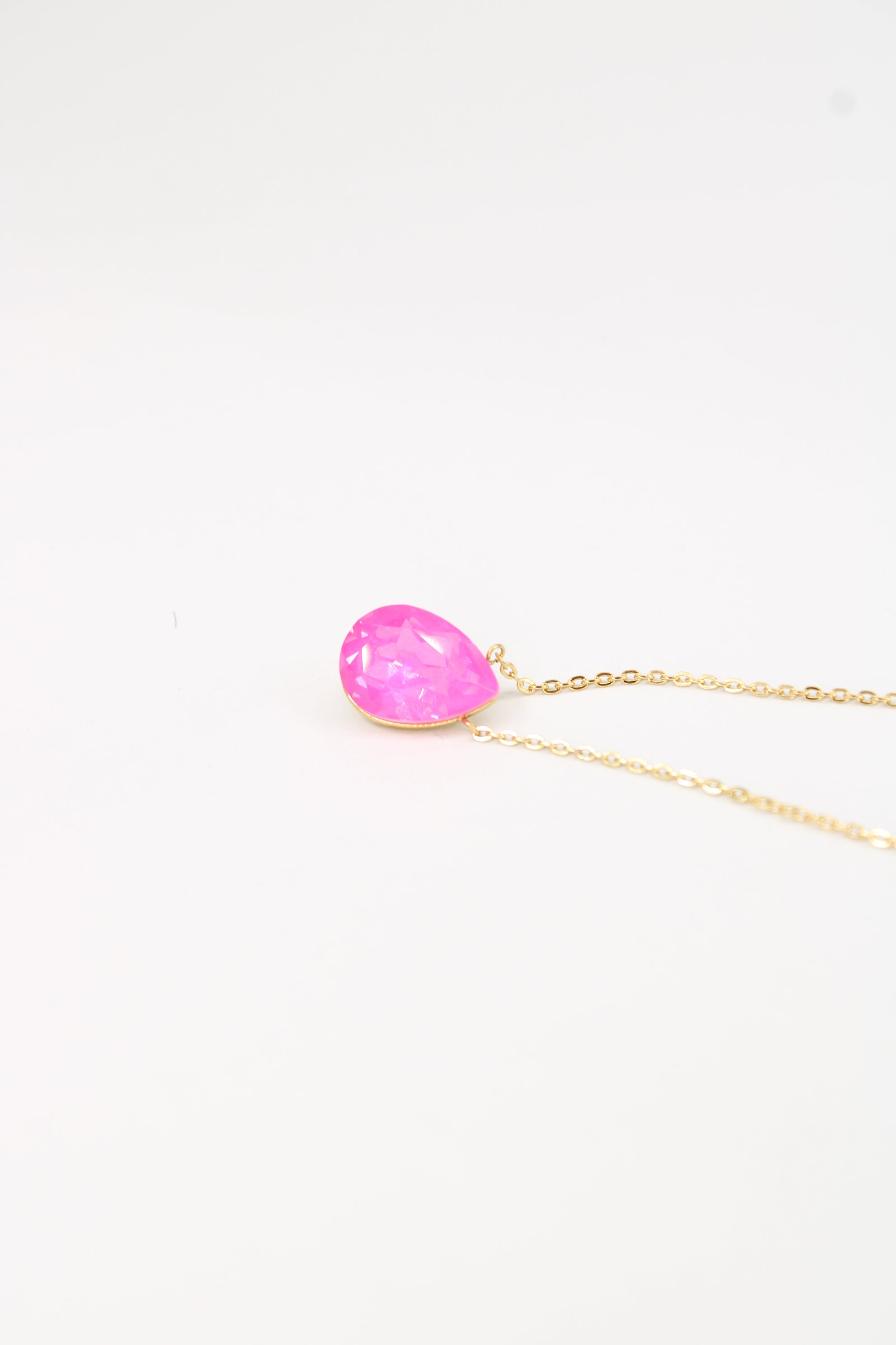 Collier Leona