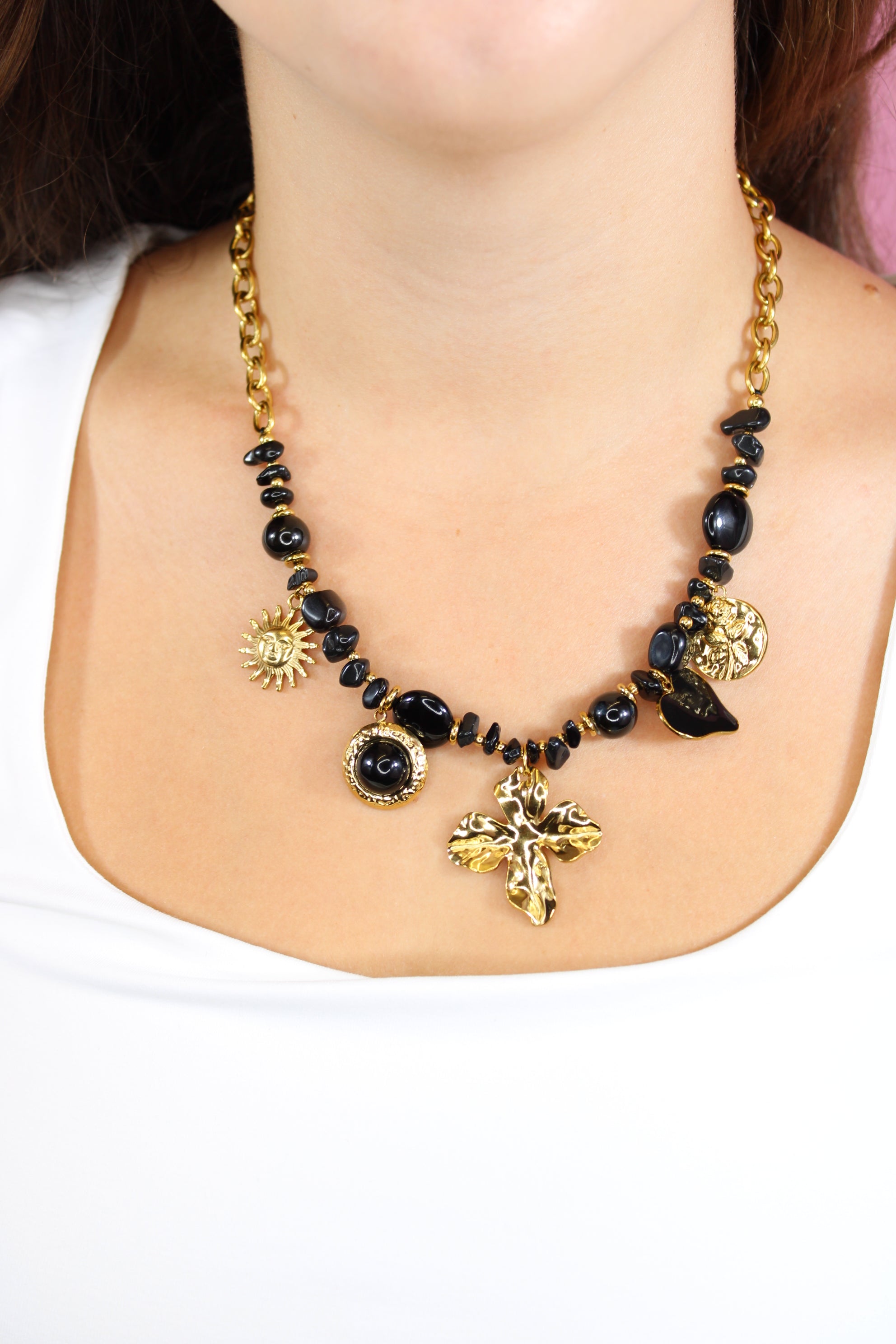 Collier Rosas
