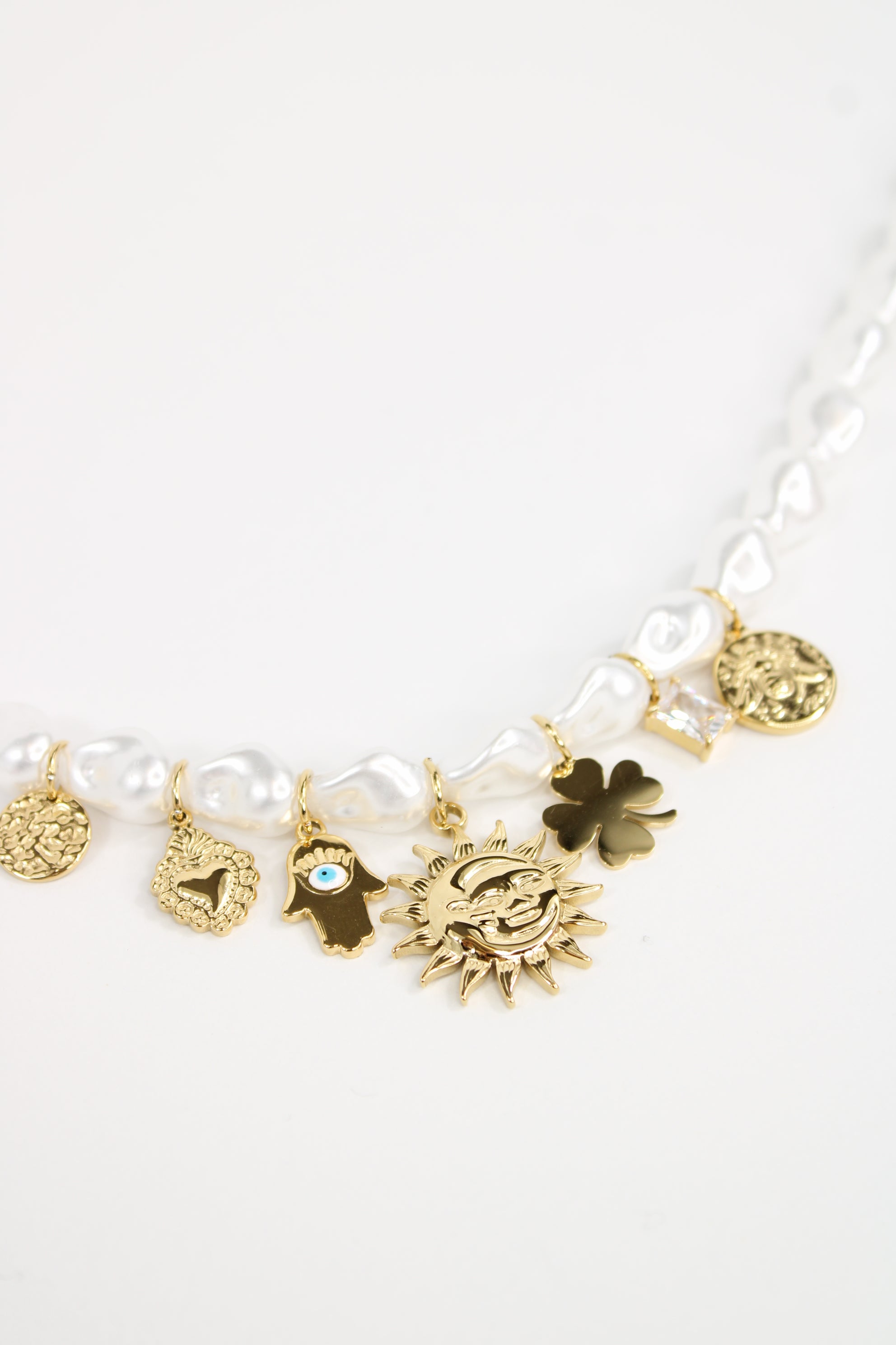 Collier Lara