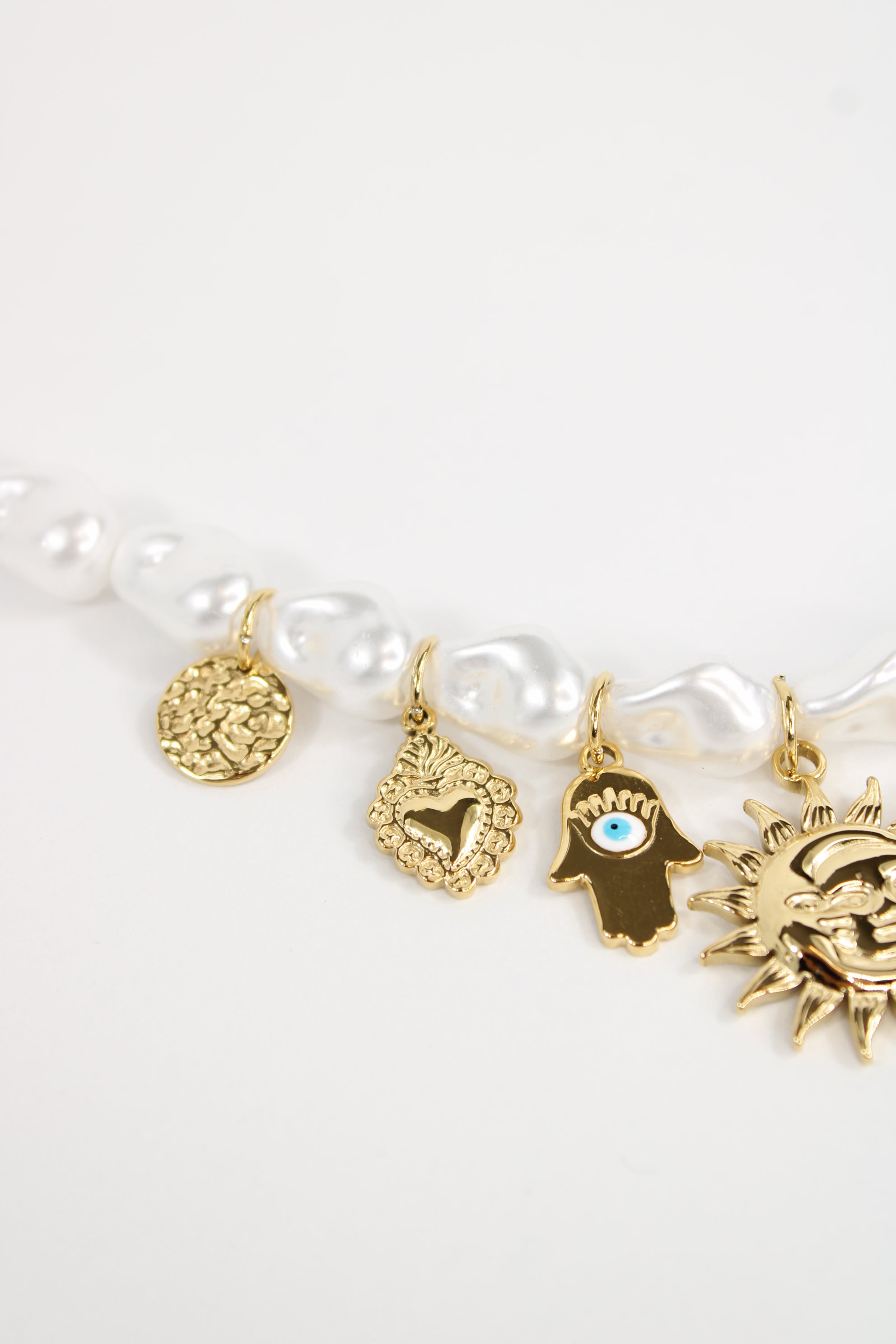 Collier Lara