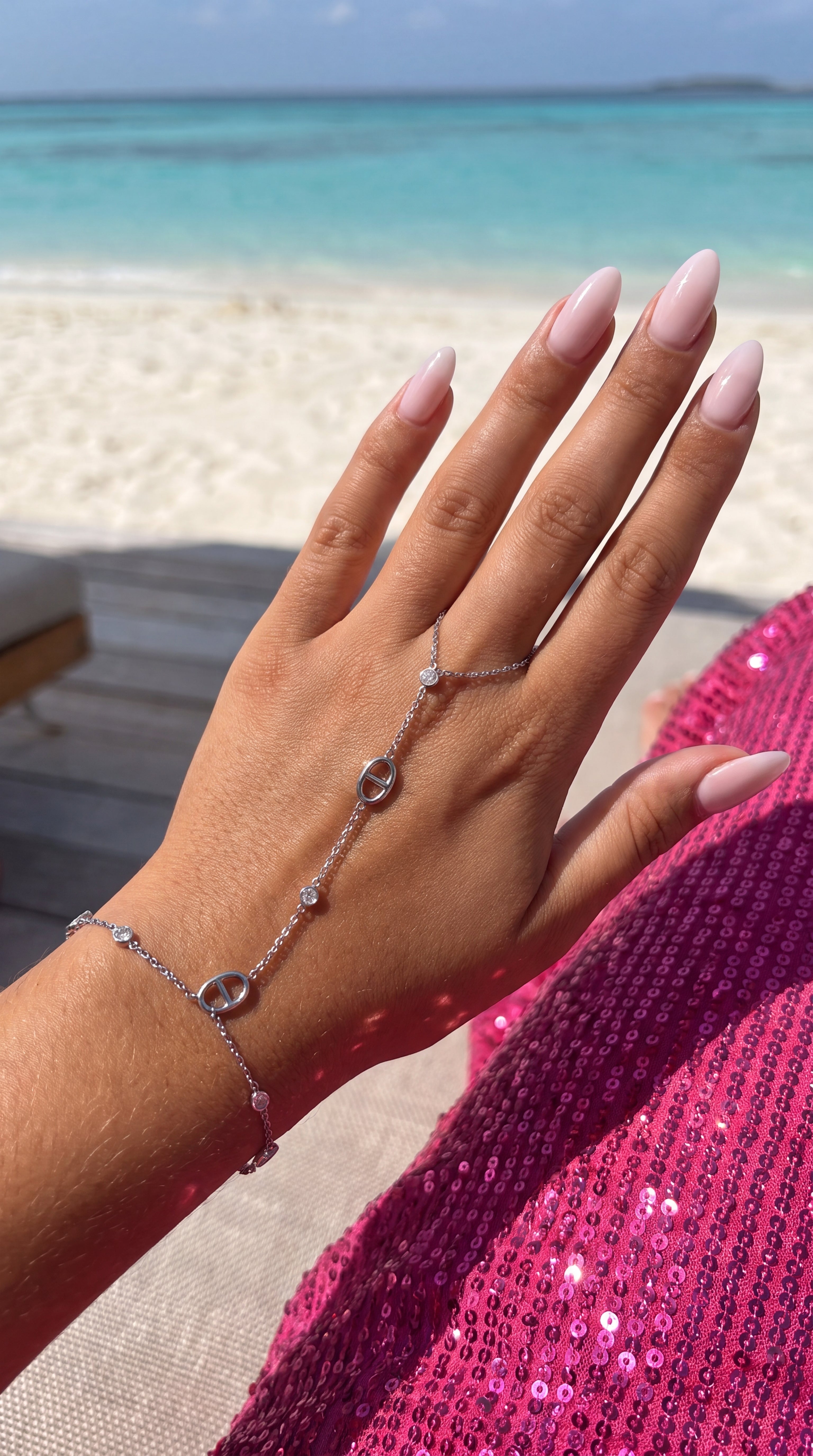Chaine de main Lilia ✨