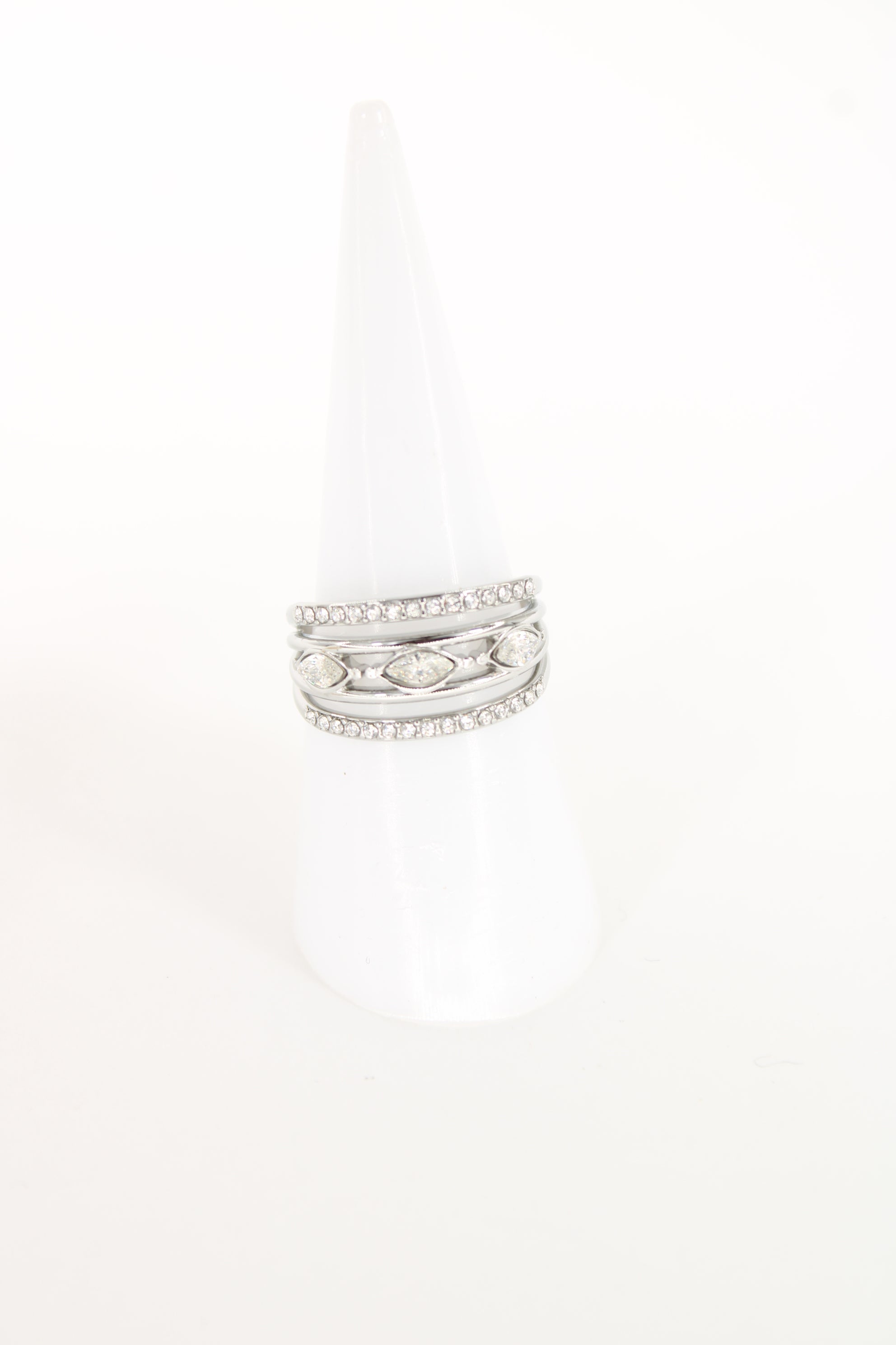 Bague Lucia multi rangs en acier inoxydable – Strass dorée ou argentée