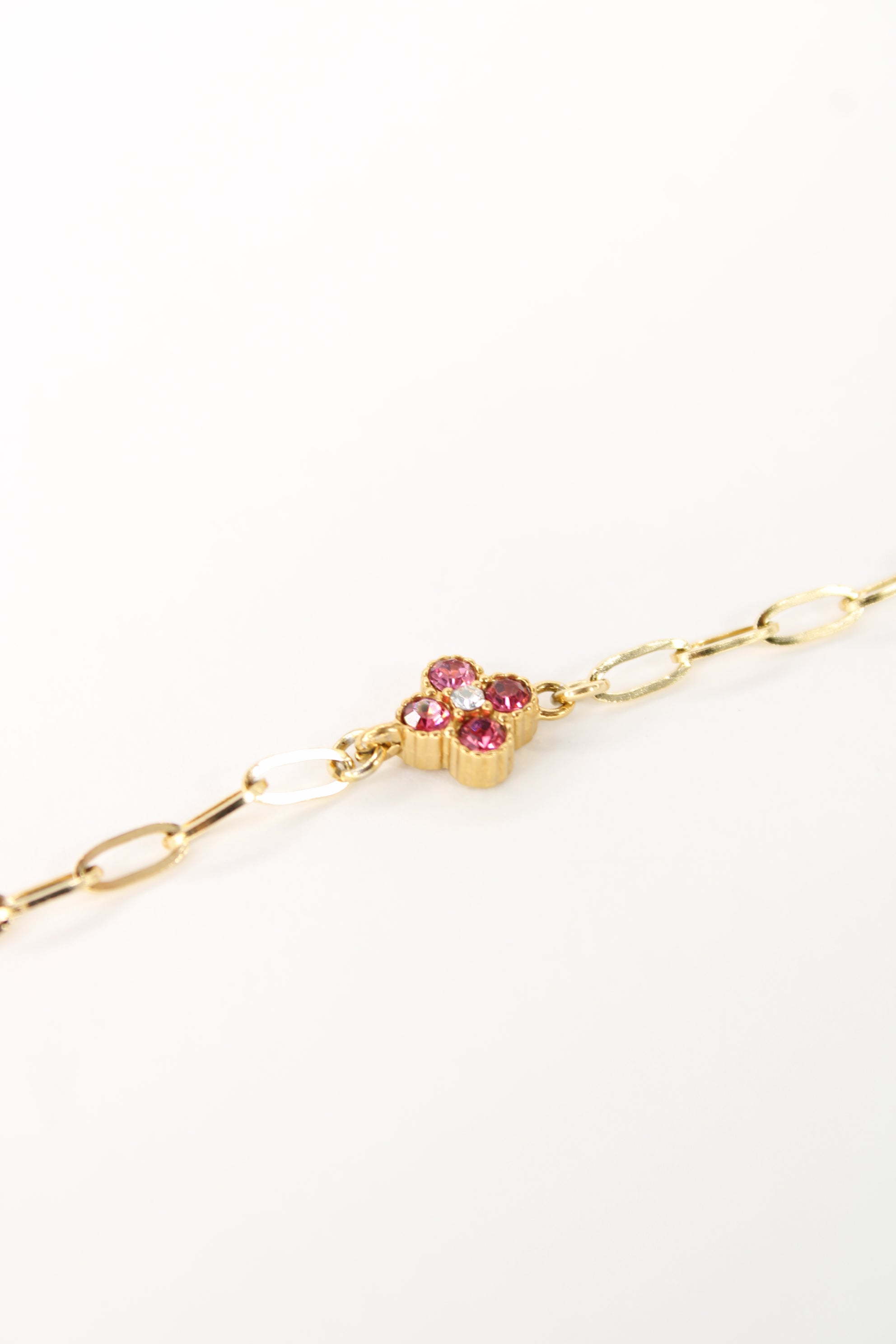 Bracelet Charlotte fleur colorée en acier inoxydable – Doré strass rose, bleu ou rouge – Bijou femme Langon