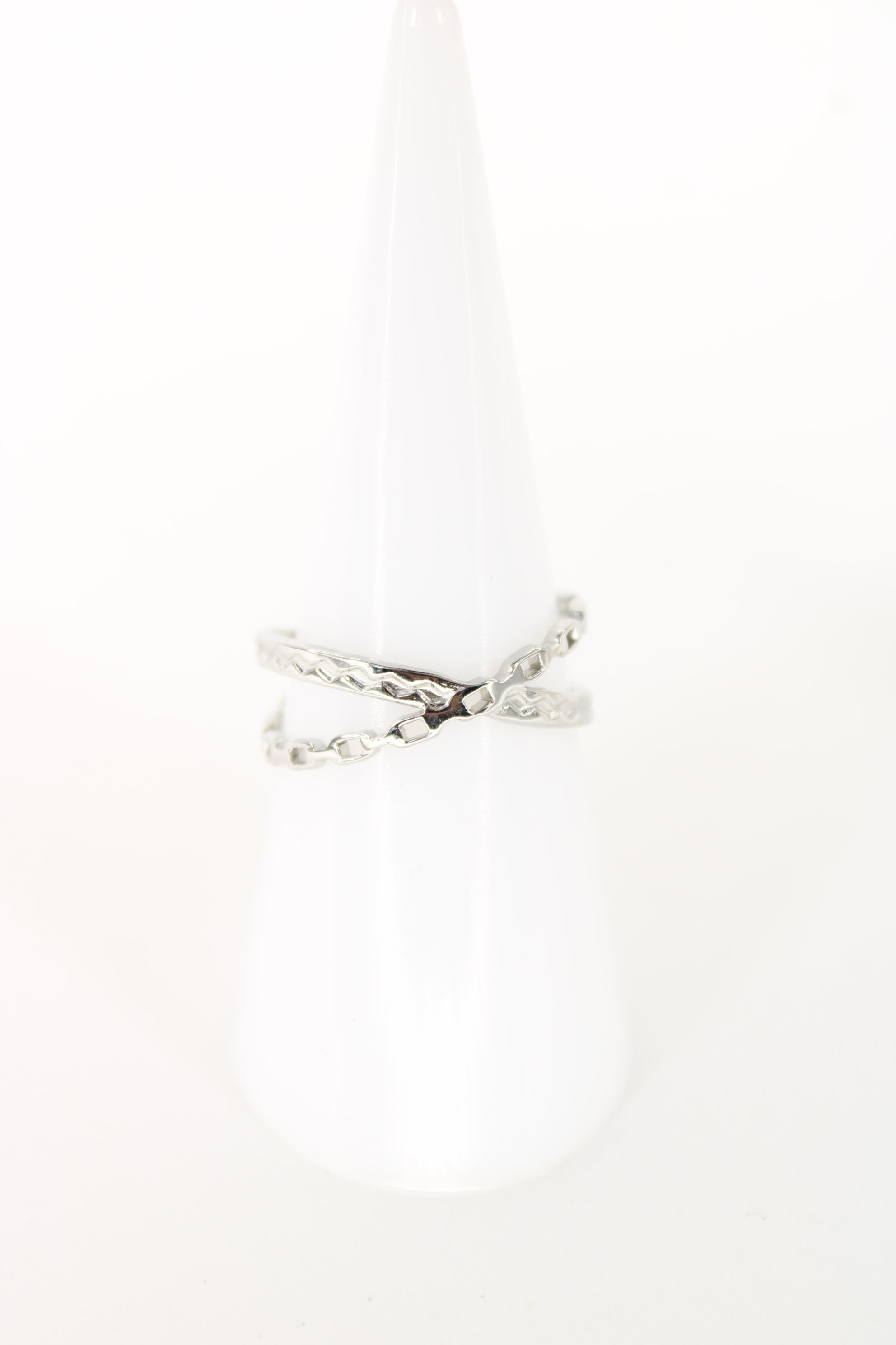 Bague Isadora croisée effet chaîne en acier inoxydable – Dorée ou argentée