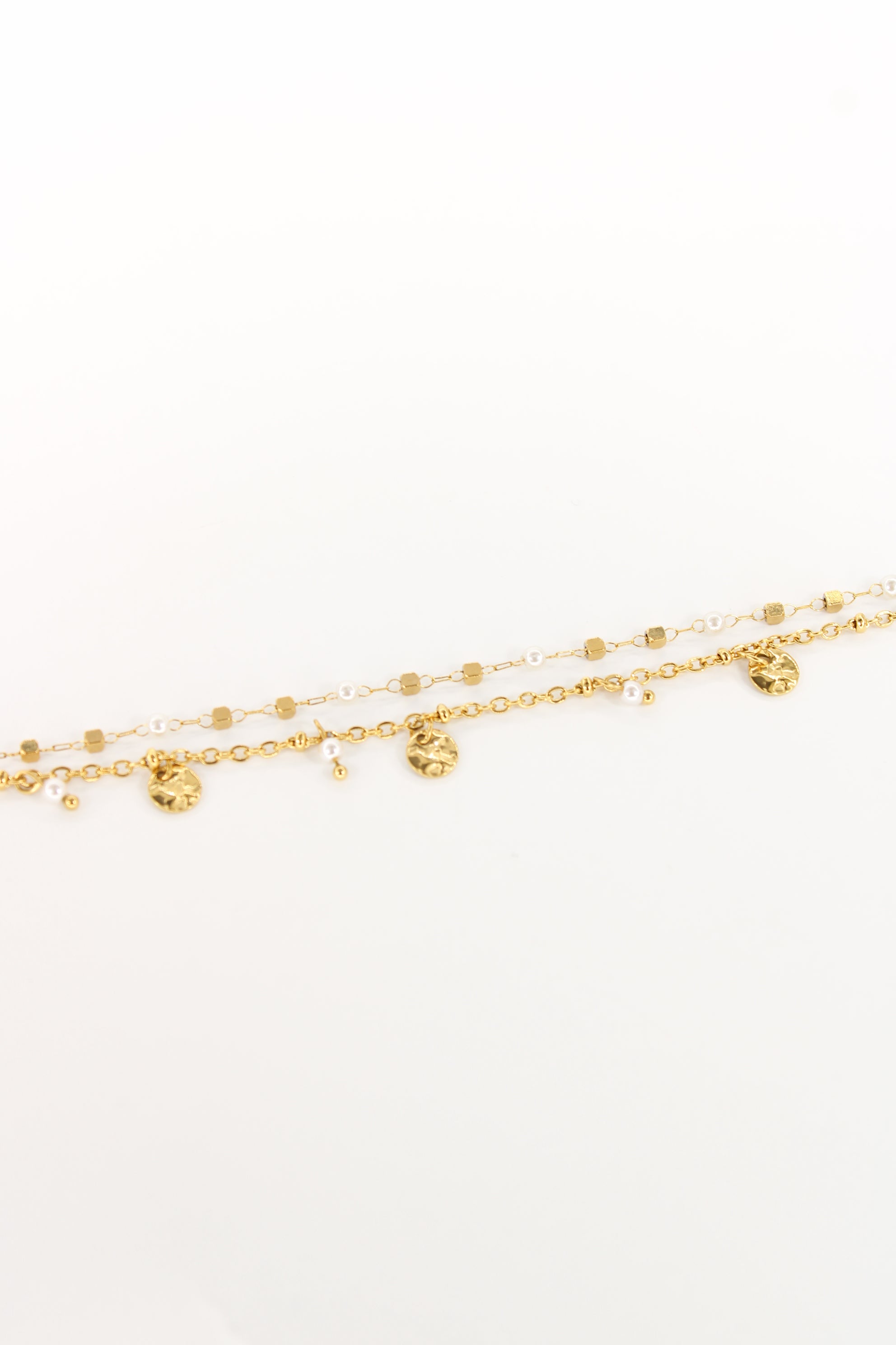 Bracelet Rosy en acier inoxydable doré – Bracelet chaîne et perles blanches